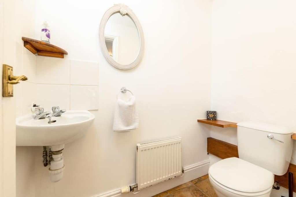 Seven-Bedroom House photo 3