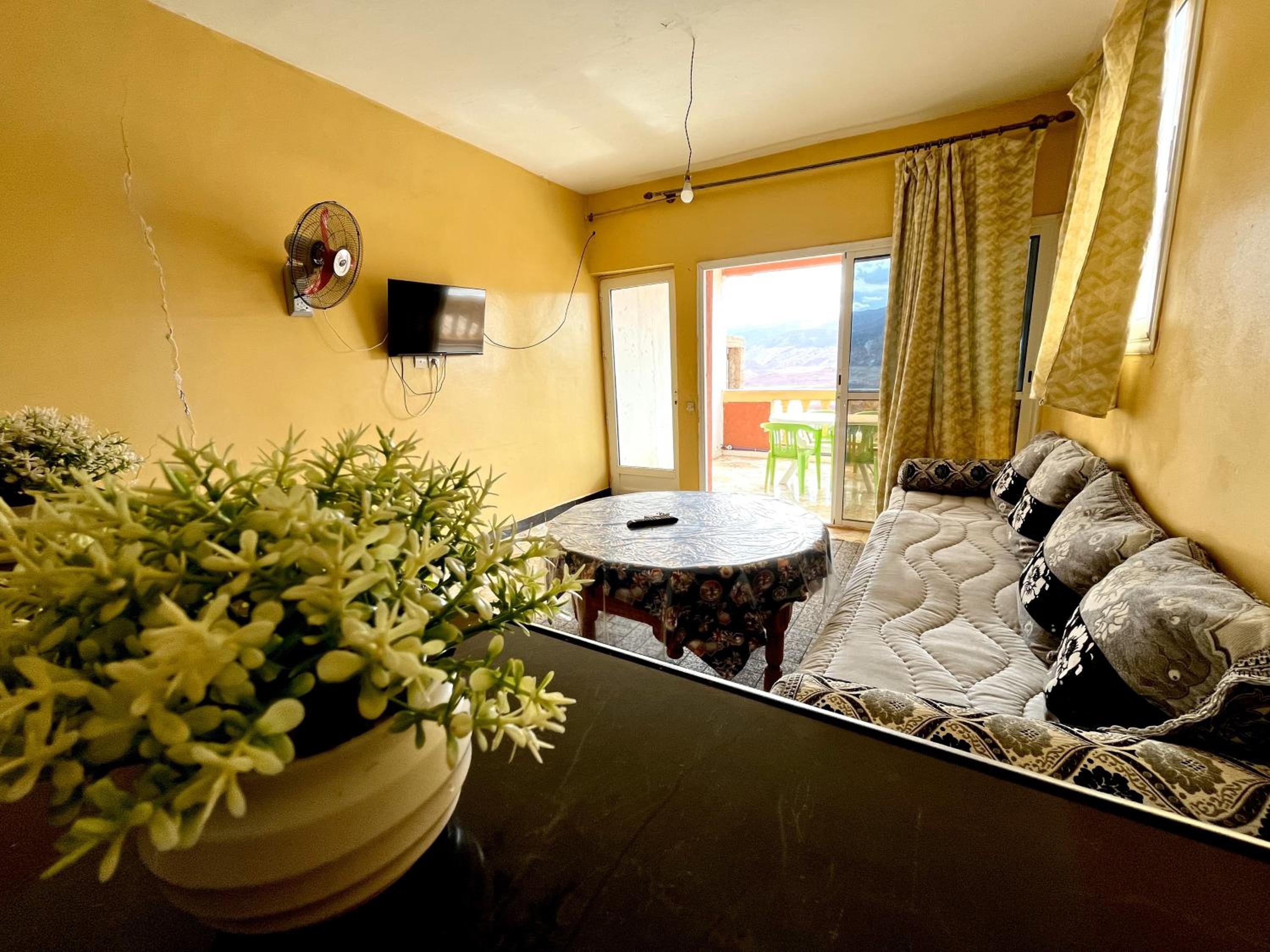 Apartment with Balcony photo 1