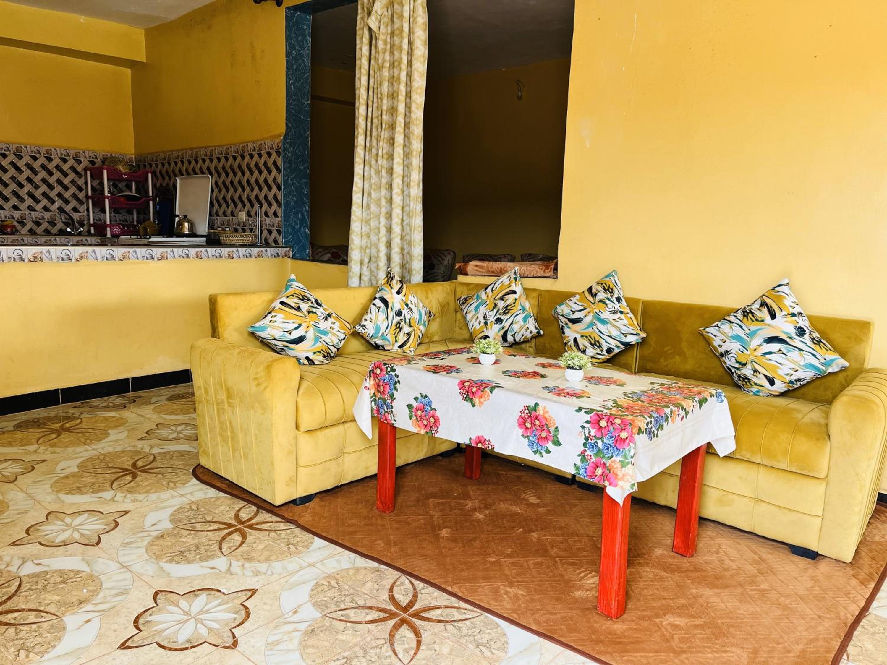 Apartment with Balcony photo 3