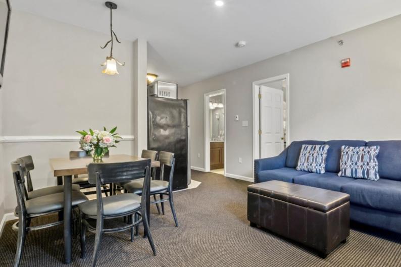 Two-Bedroom Suite photo 2