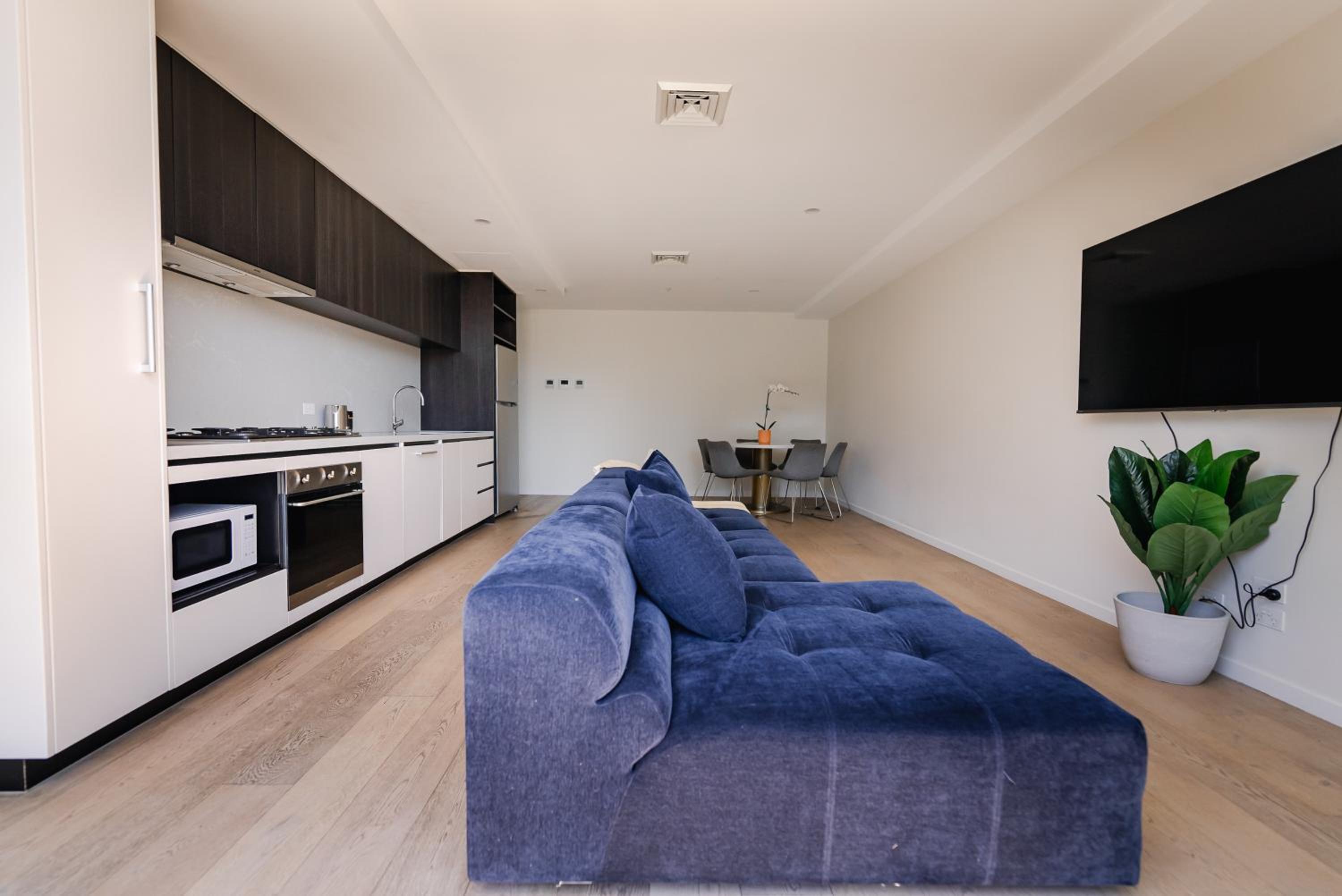 Two-Bedroom Suite thumbnail 5