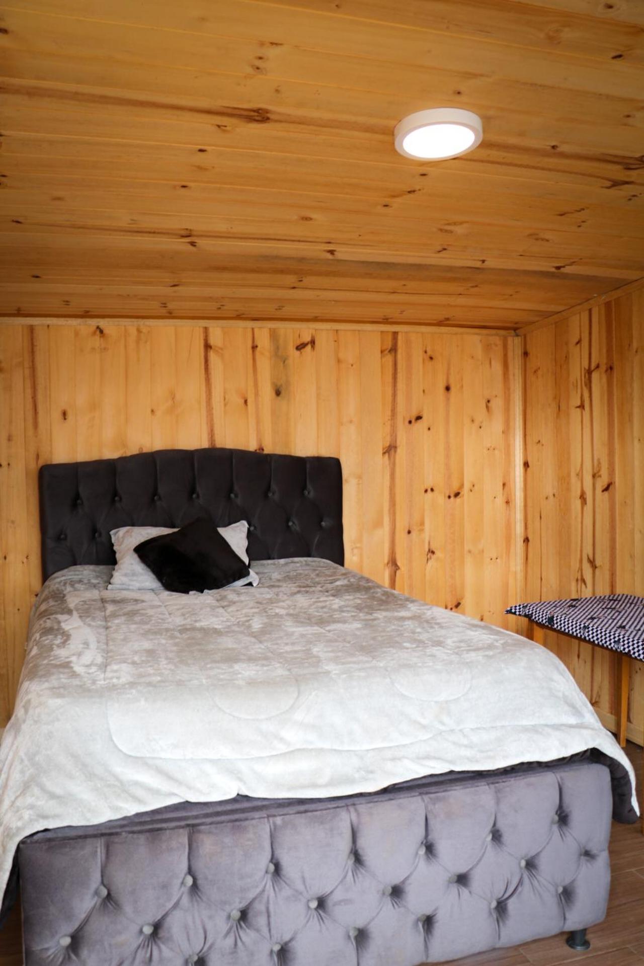 Twin Room with Lake View photo 1