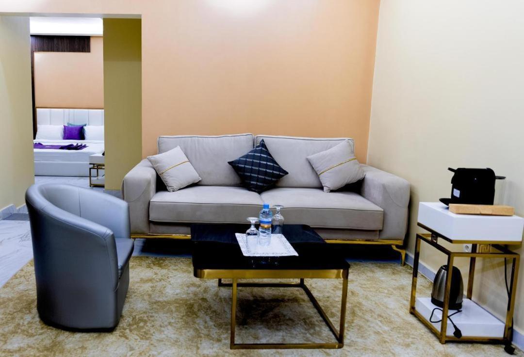 Deluxe Suite