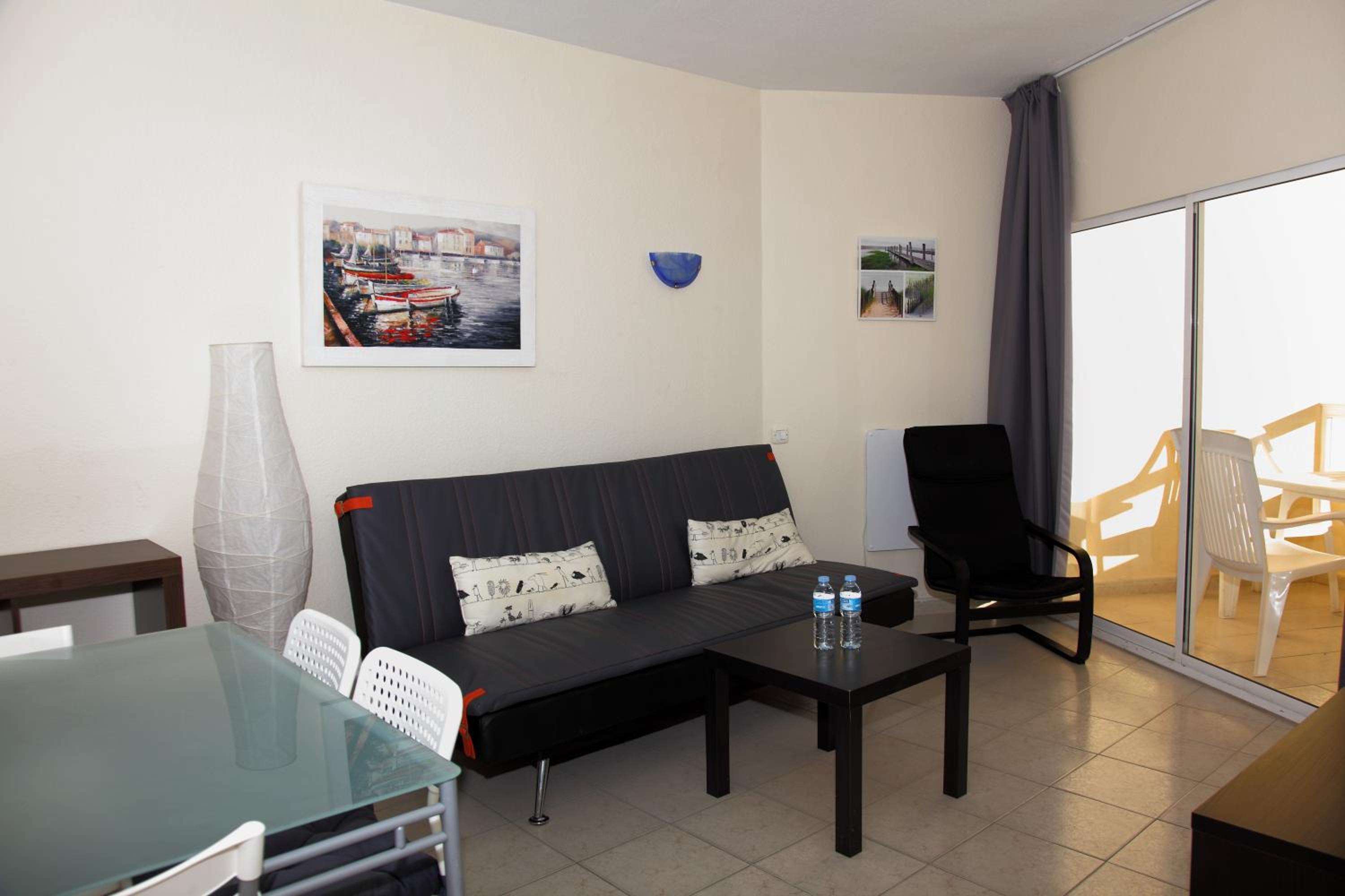 Apartamento de una habitación con vistas laterales al mar (2-4 adultos)