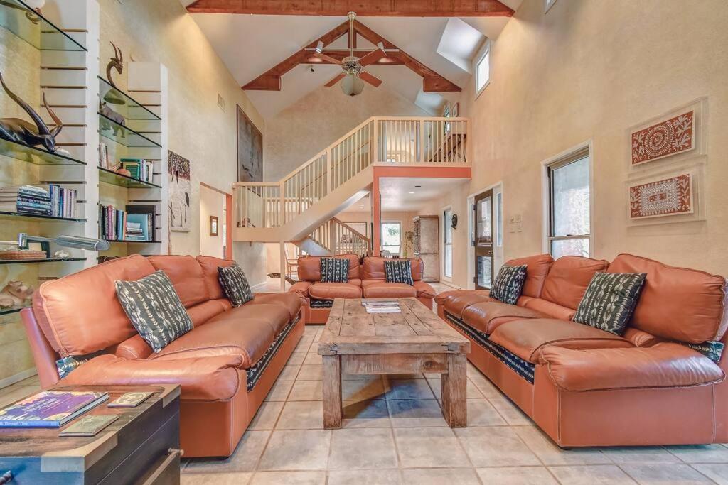 Four-Bedroom House photo 1