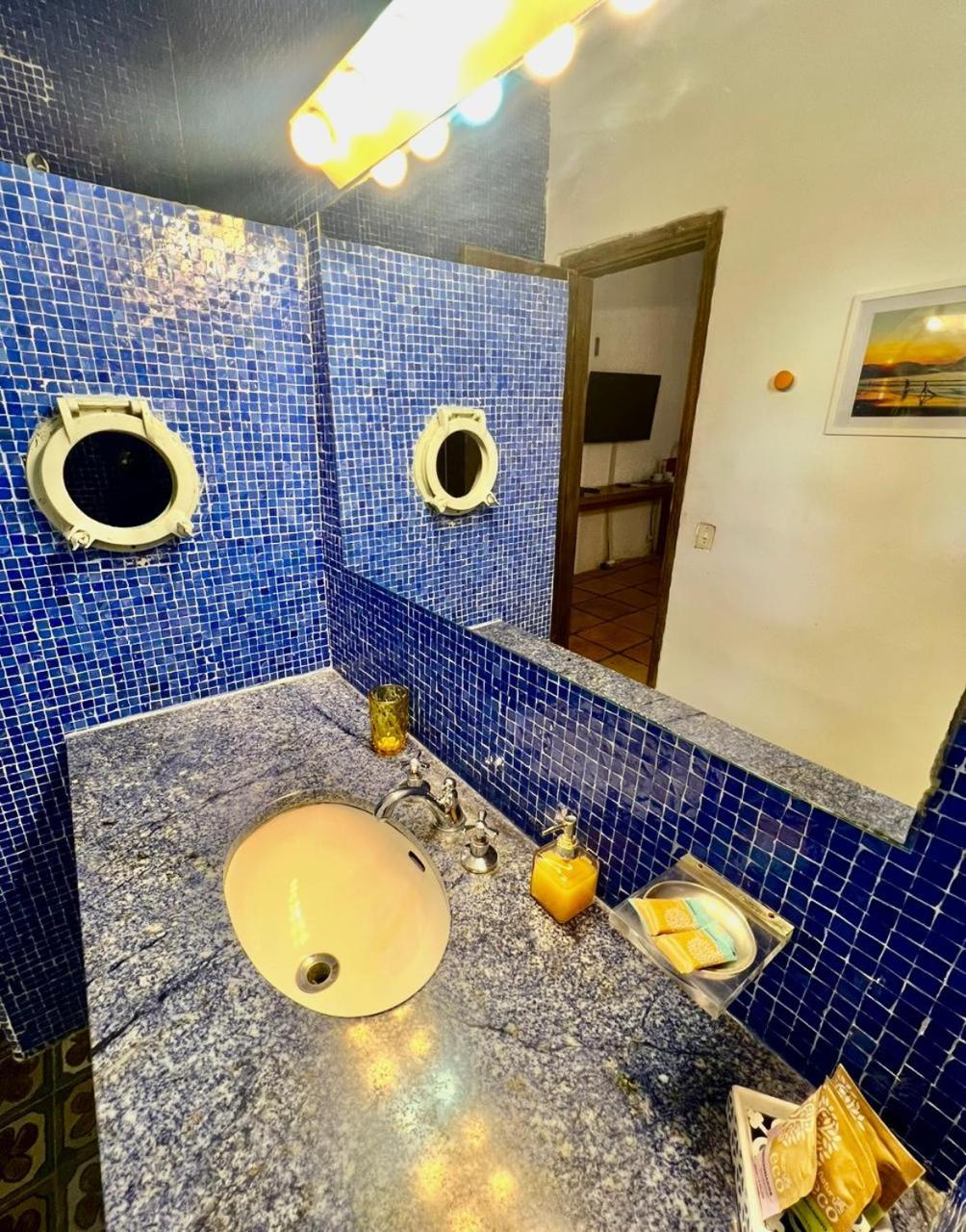 Deluxe Suite - Photo 12