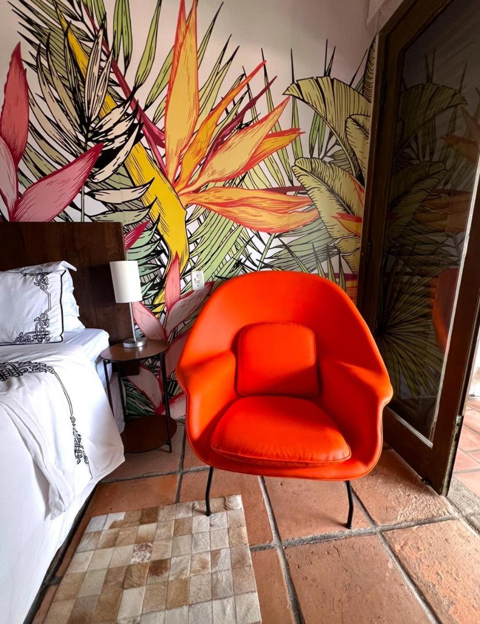 Deluxe Suite - Photo 6