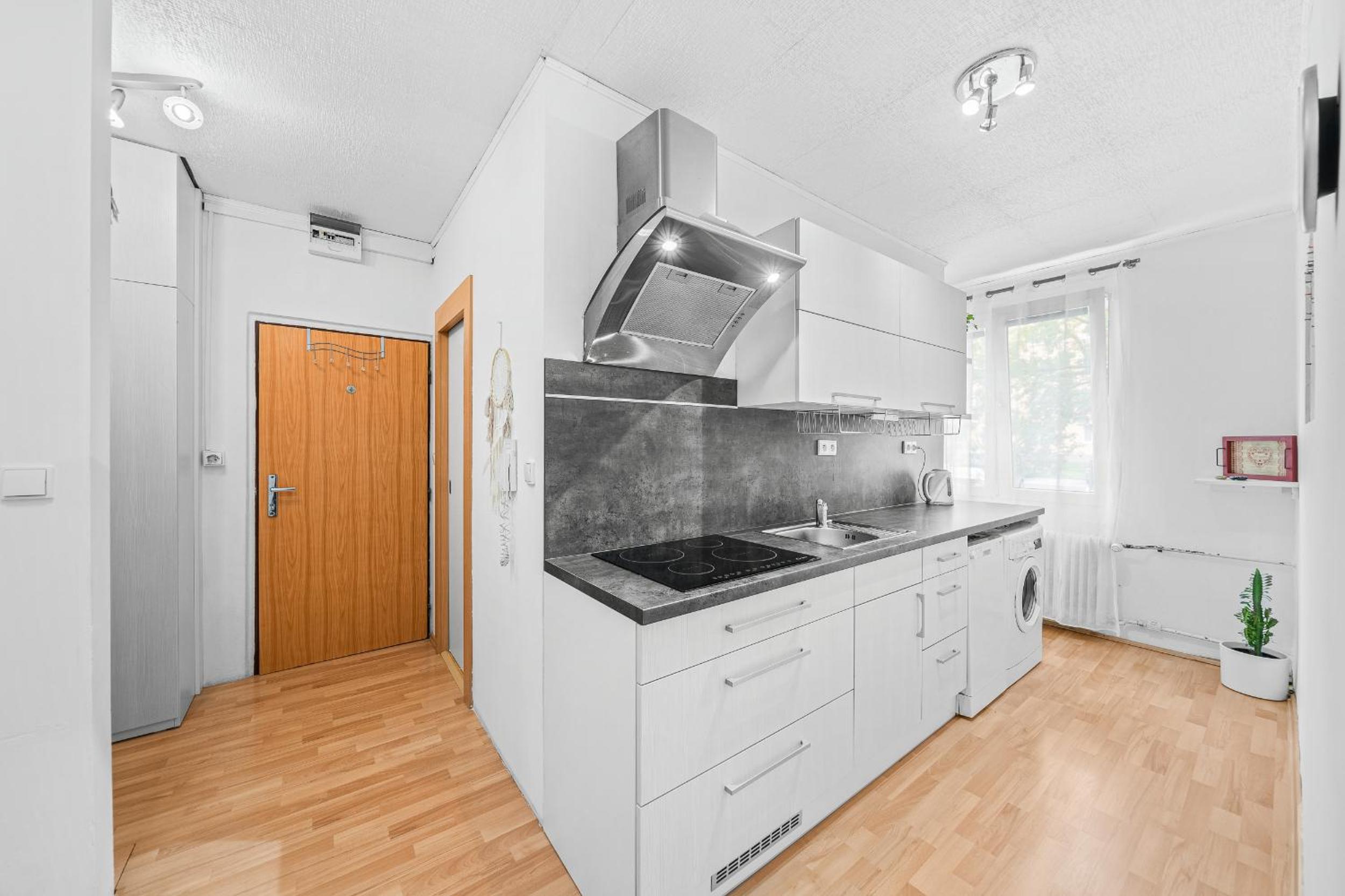 Apartment photo 1