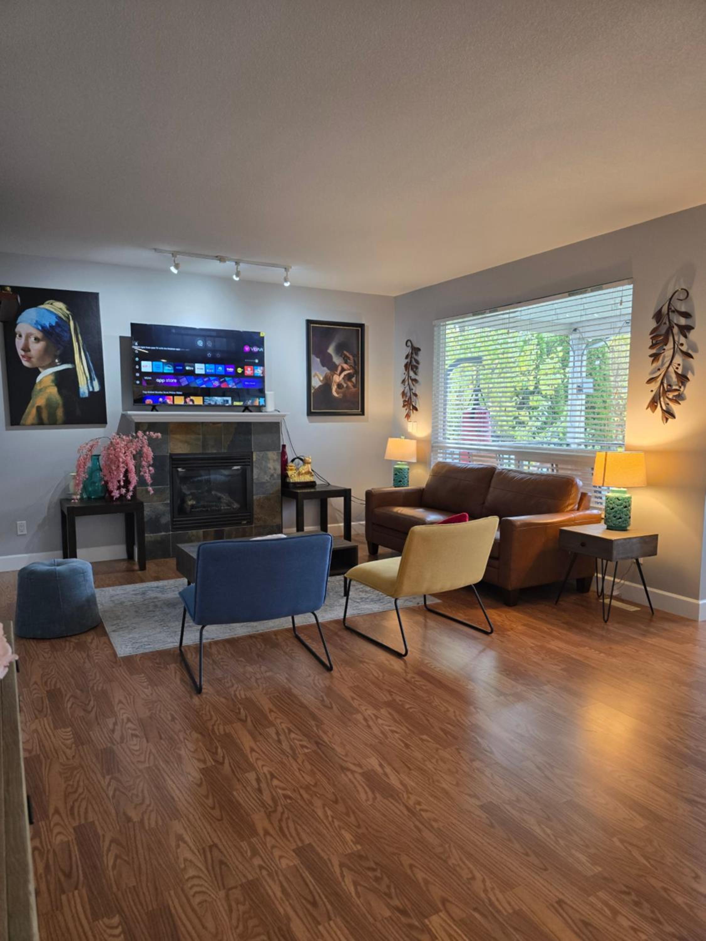Three-Bedroom Apartment photo 2