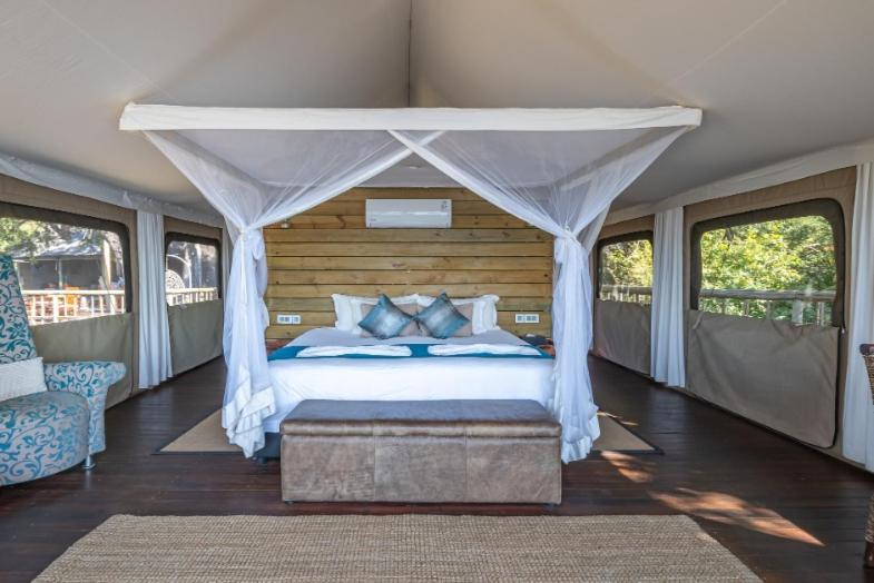 Deluxe Double or Twin Room with Bush View