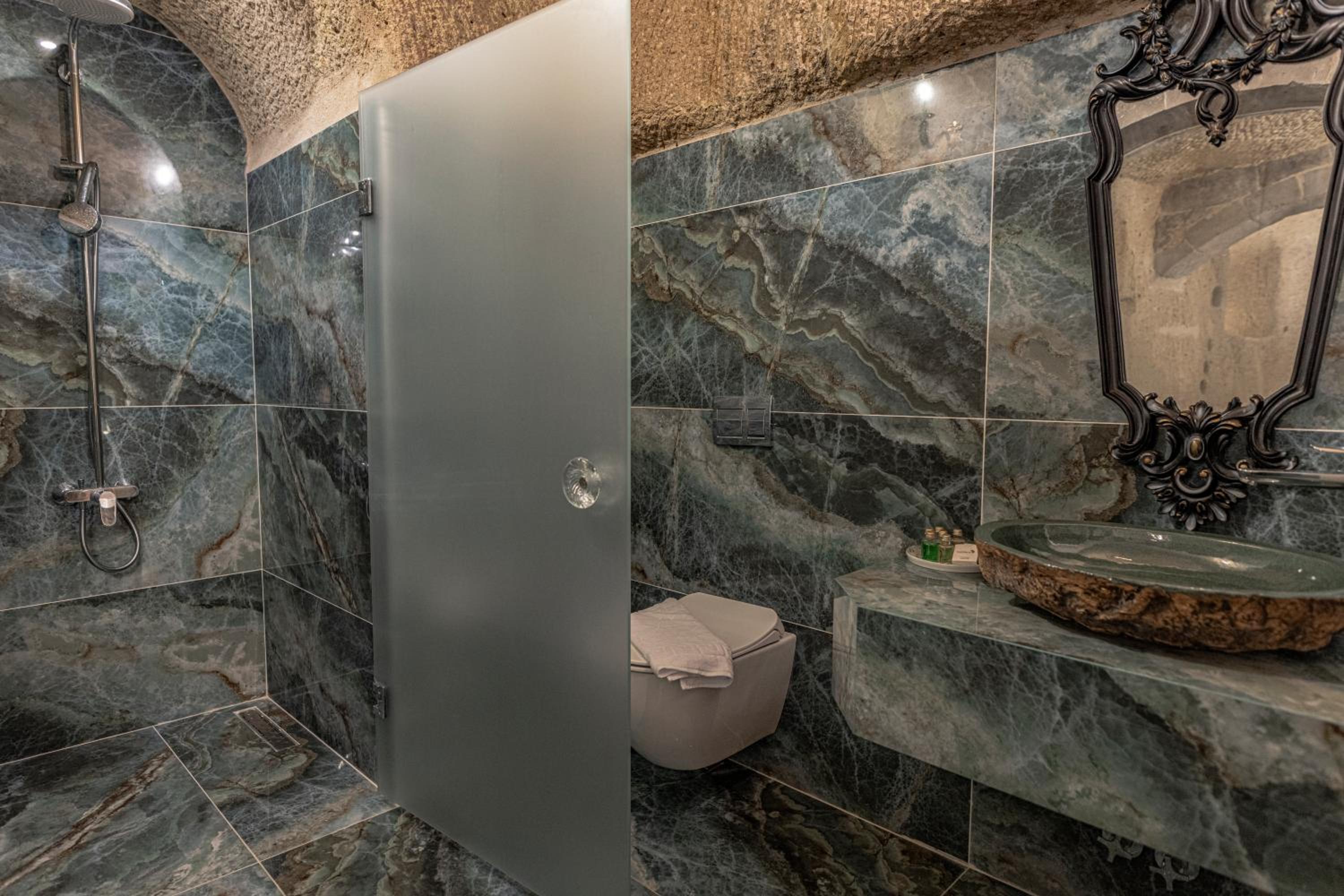Suite with Private Pool photo 3