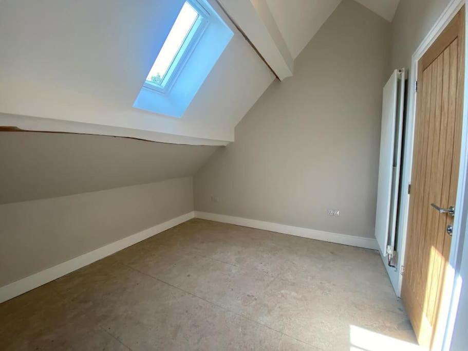 Three-Bedroom House photo 2