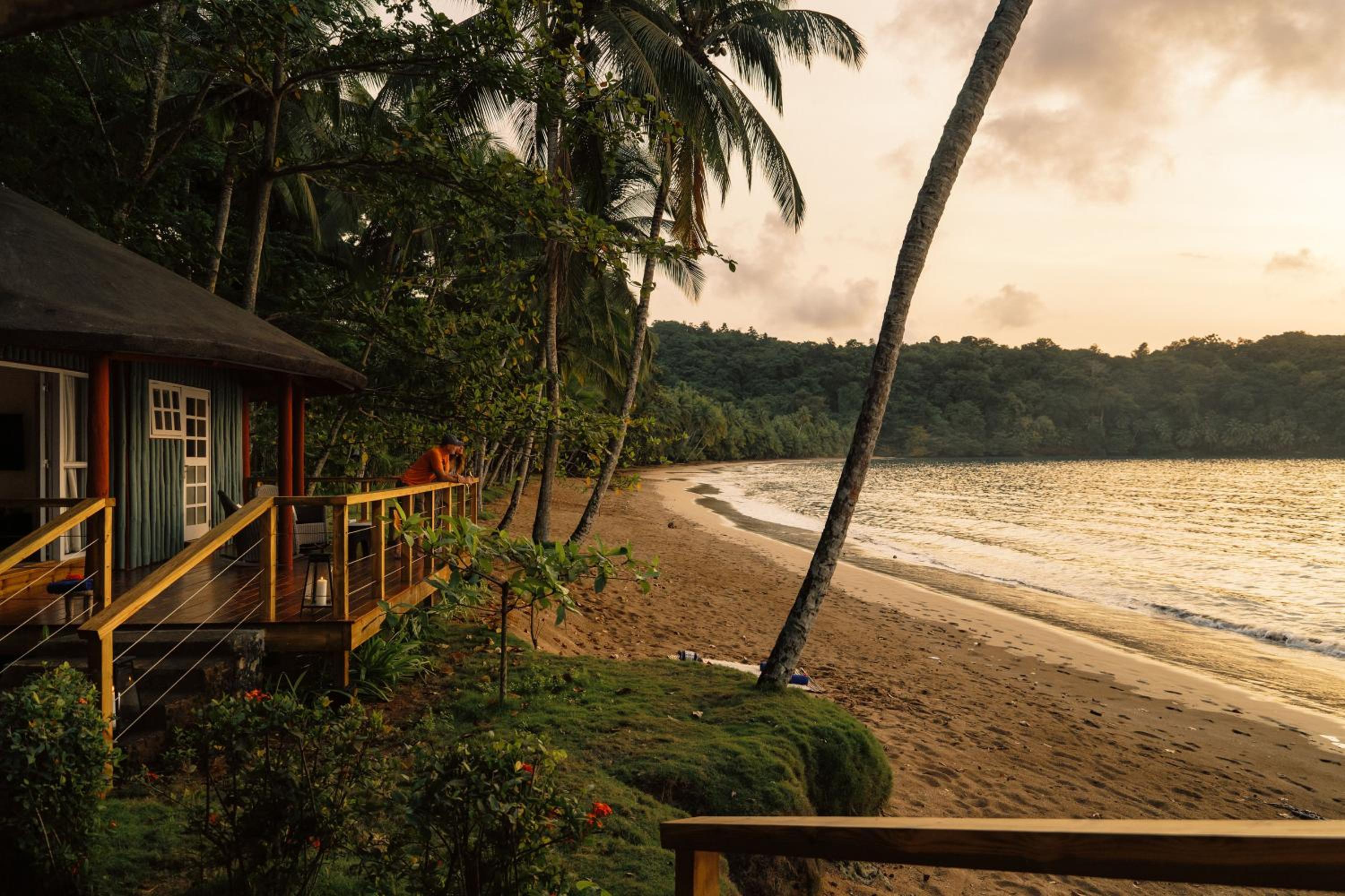 Bungalow - Beach Front photo 3