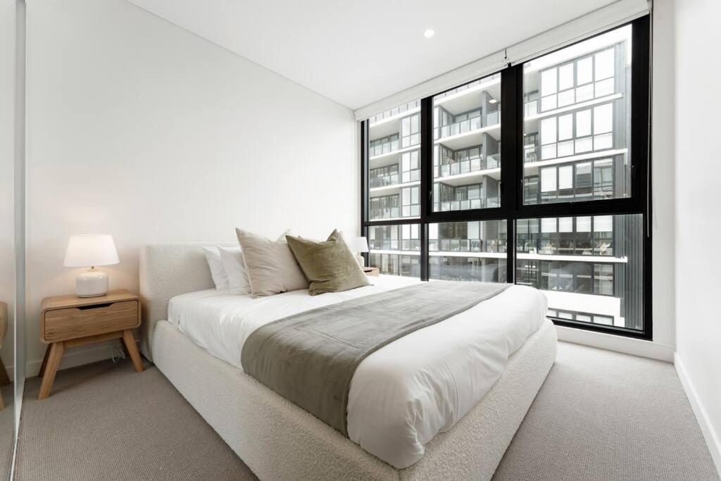 Two-Bedroom Apartment with Bay View photo 1