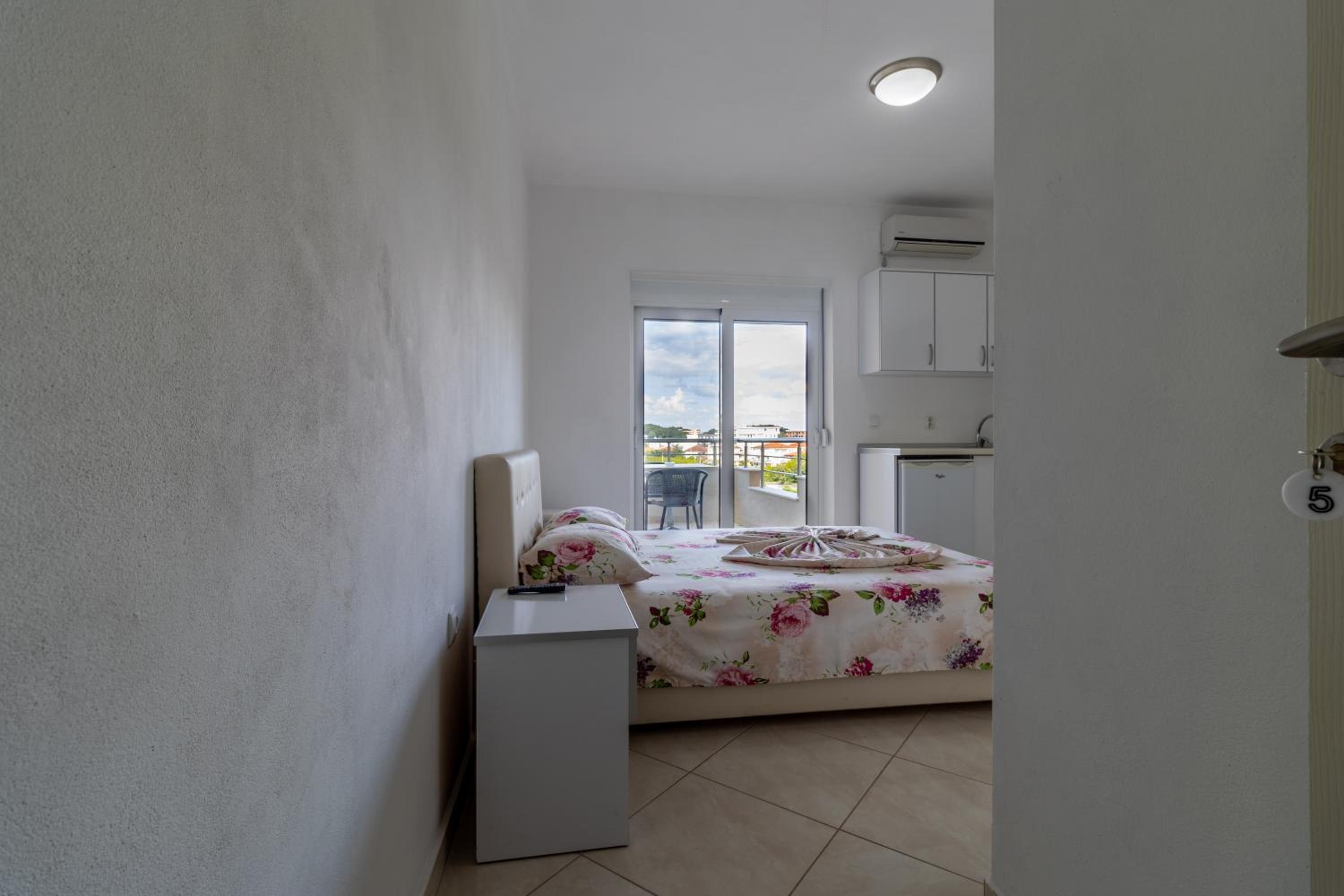 Deluxe One-Bedroom Apartment with City View