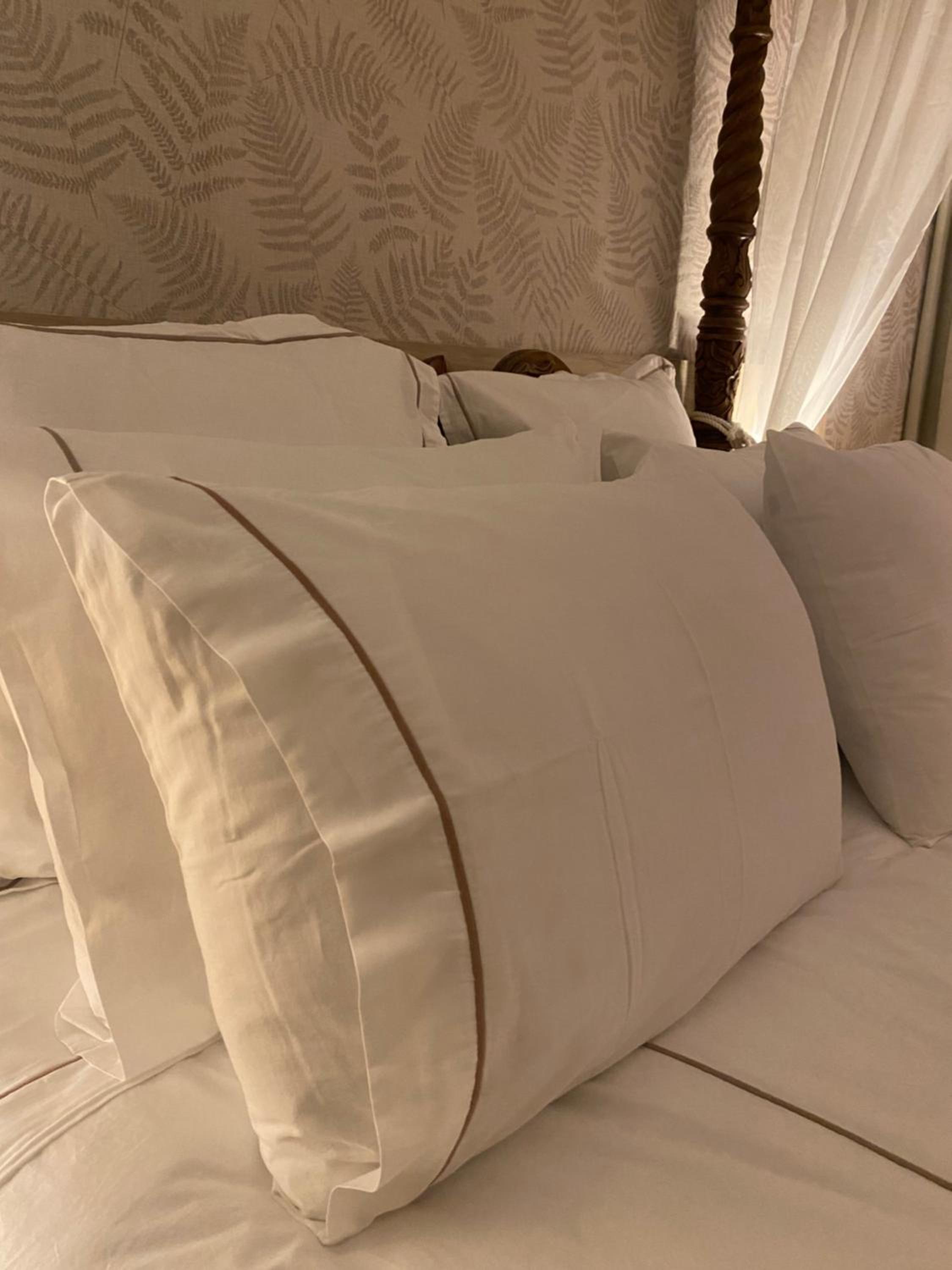 Suite (2 Adults)