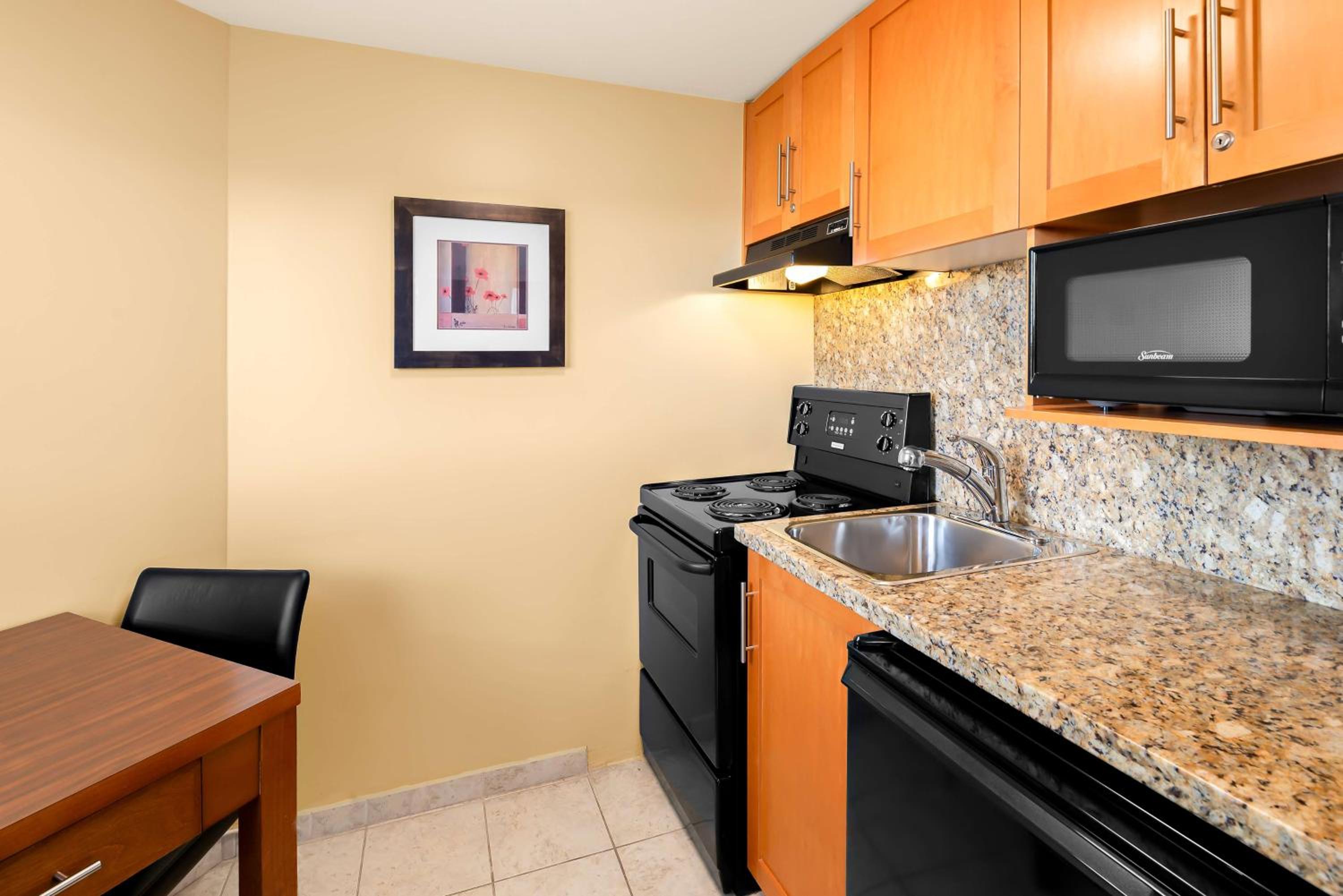 King Room with Kitchenette photo 2
