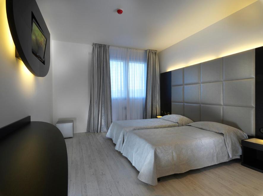 Quarto Duplo