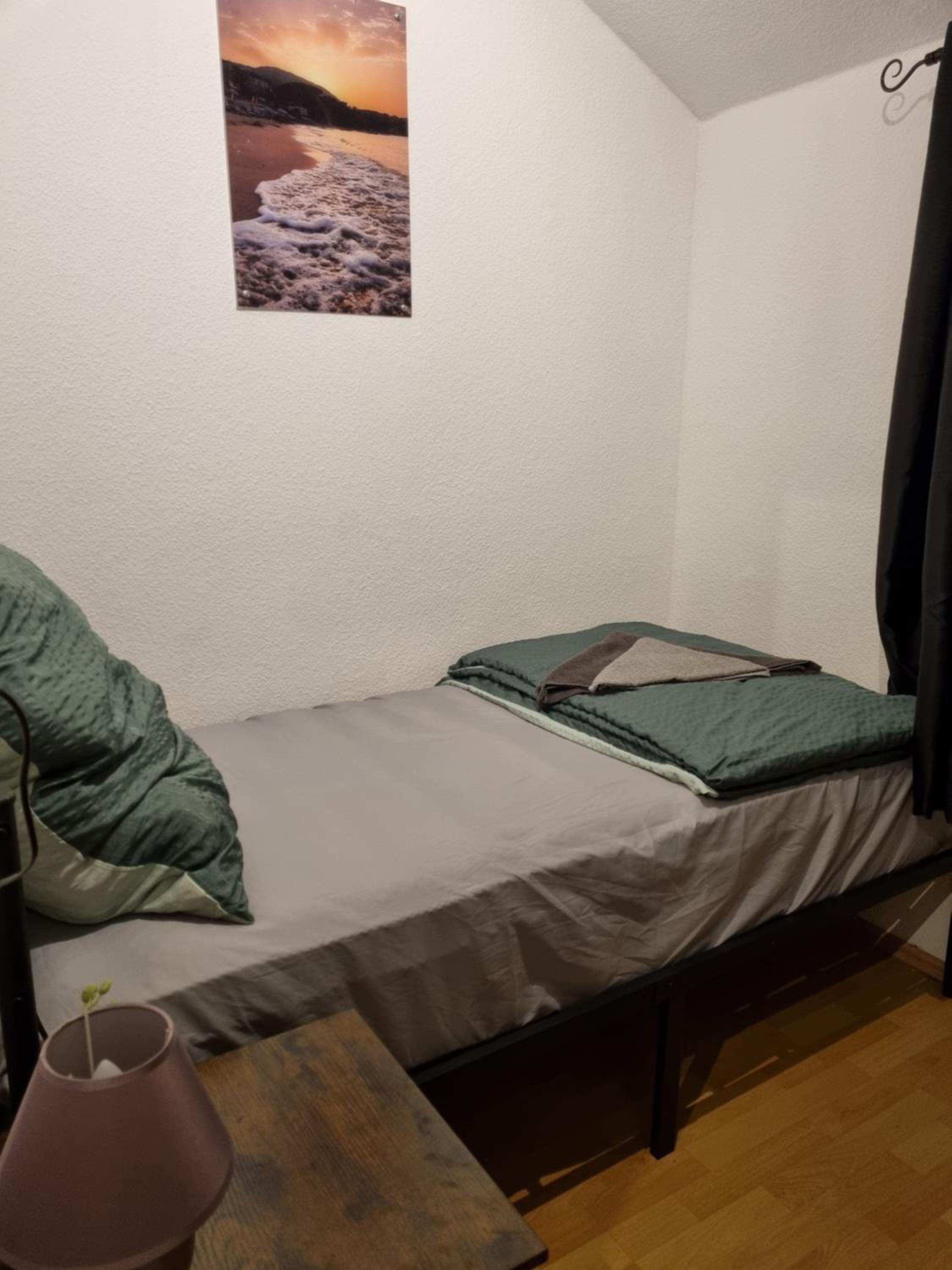 Single Room photo 2