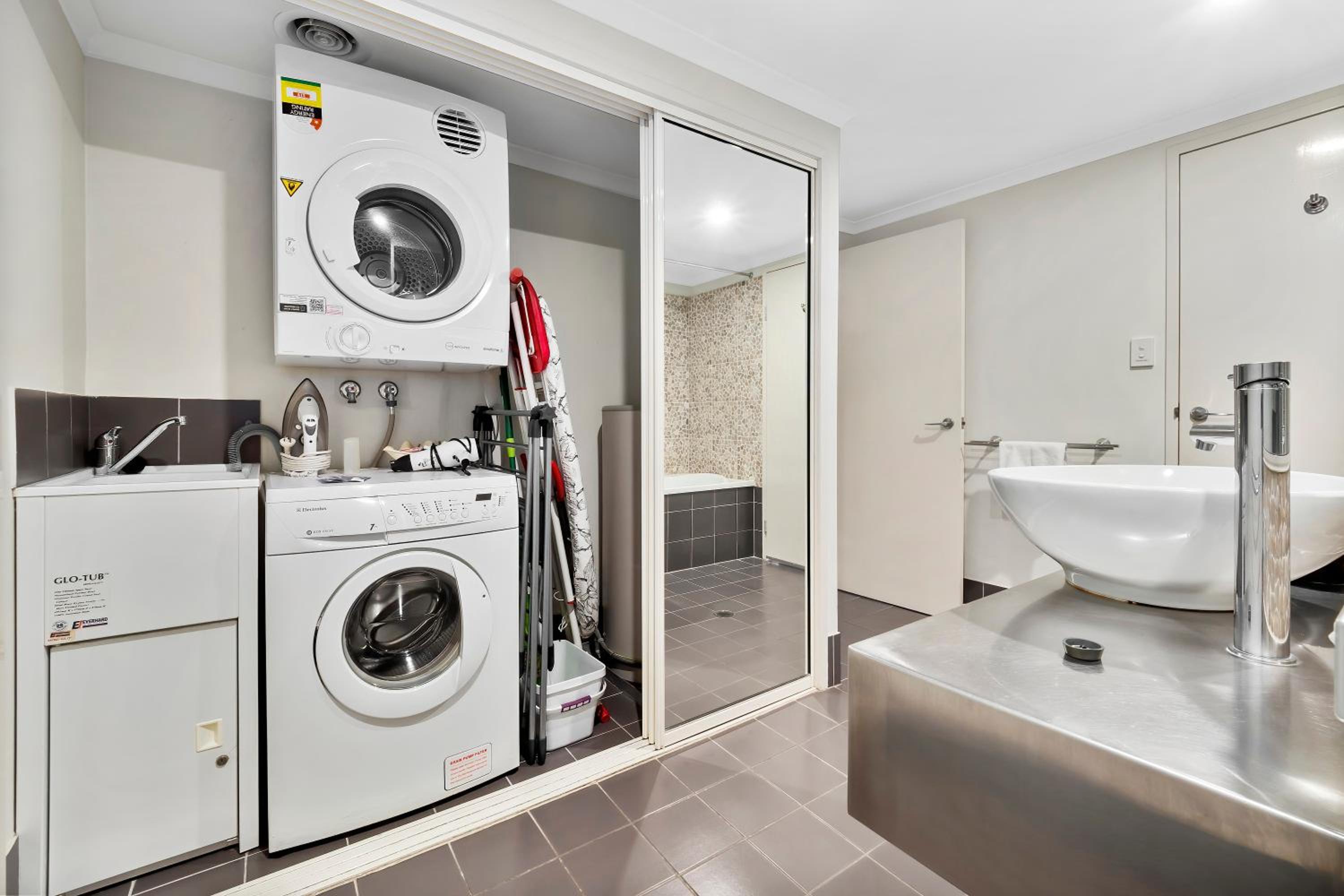 One Bedroom Pool Access Apartment #37A photo 2