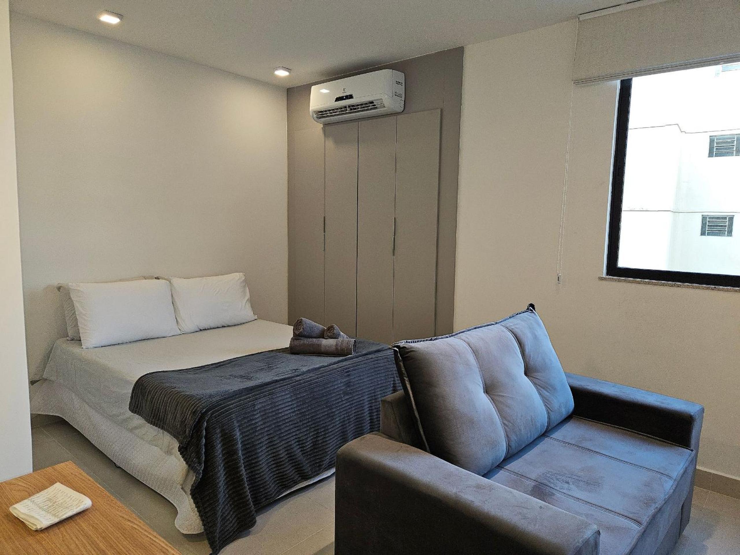 One-Bedroom Apartment photo 1