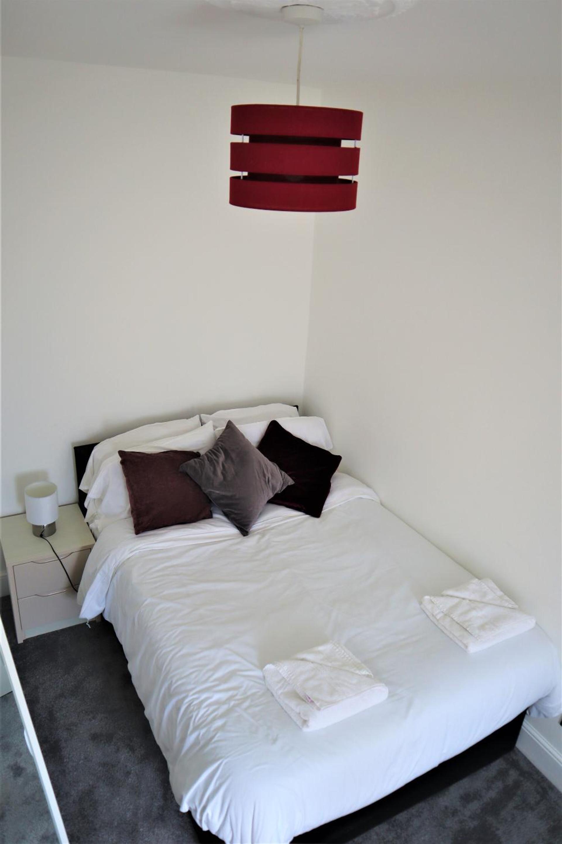 Four-Bedroom House photo 3