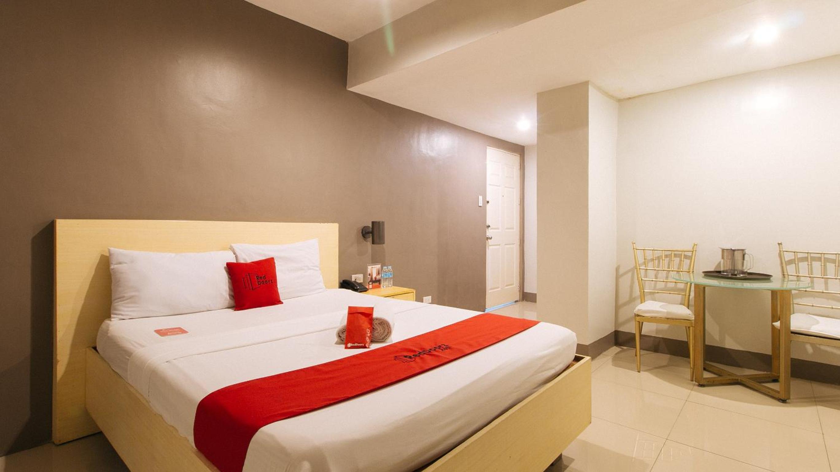 Double Room - Photo 12