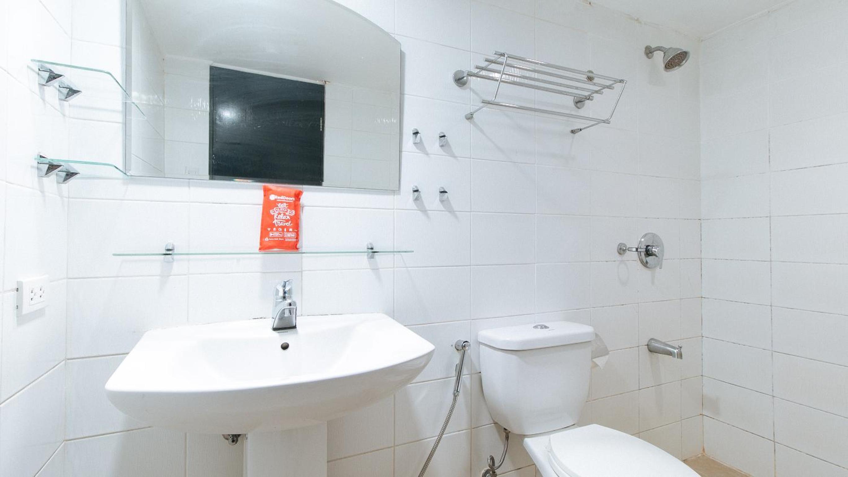 Double Room - Photo 15