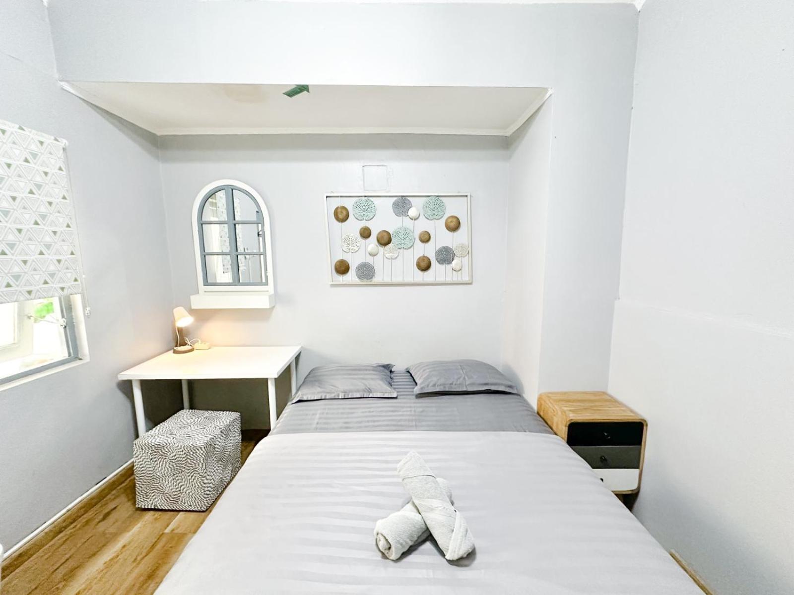 Double Room with Shared Bathroom photo 1