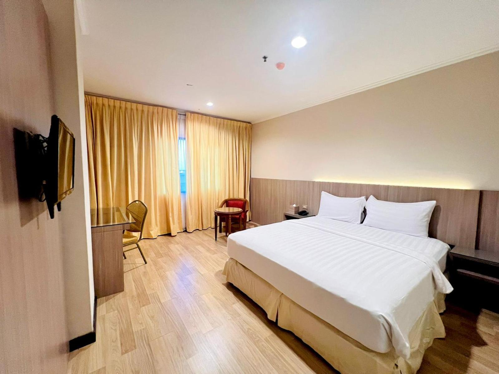 Deluxe Double Room - Photo 1