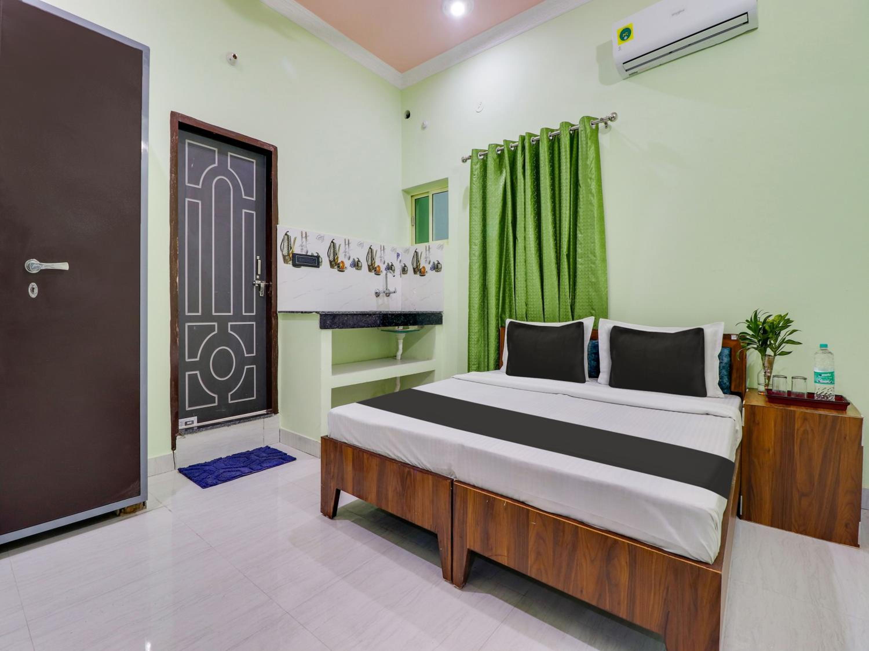 Classic Triple Room