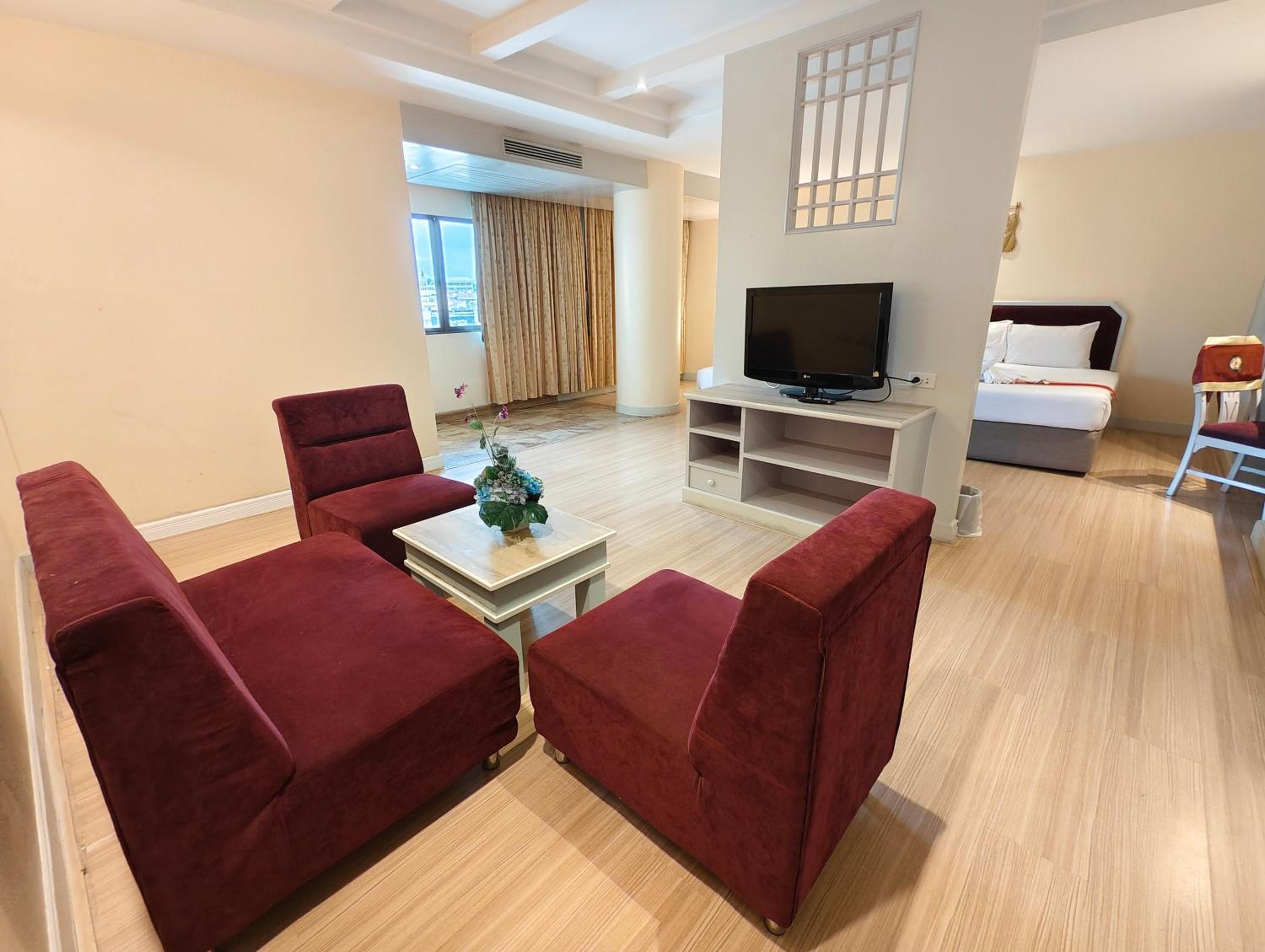 Deluxe Family Suite photo 3