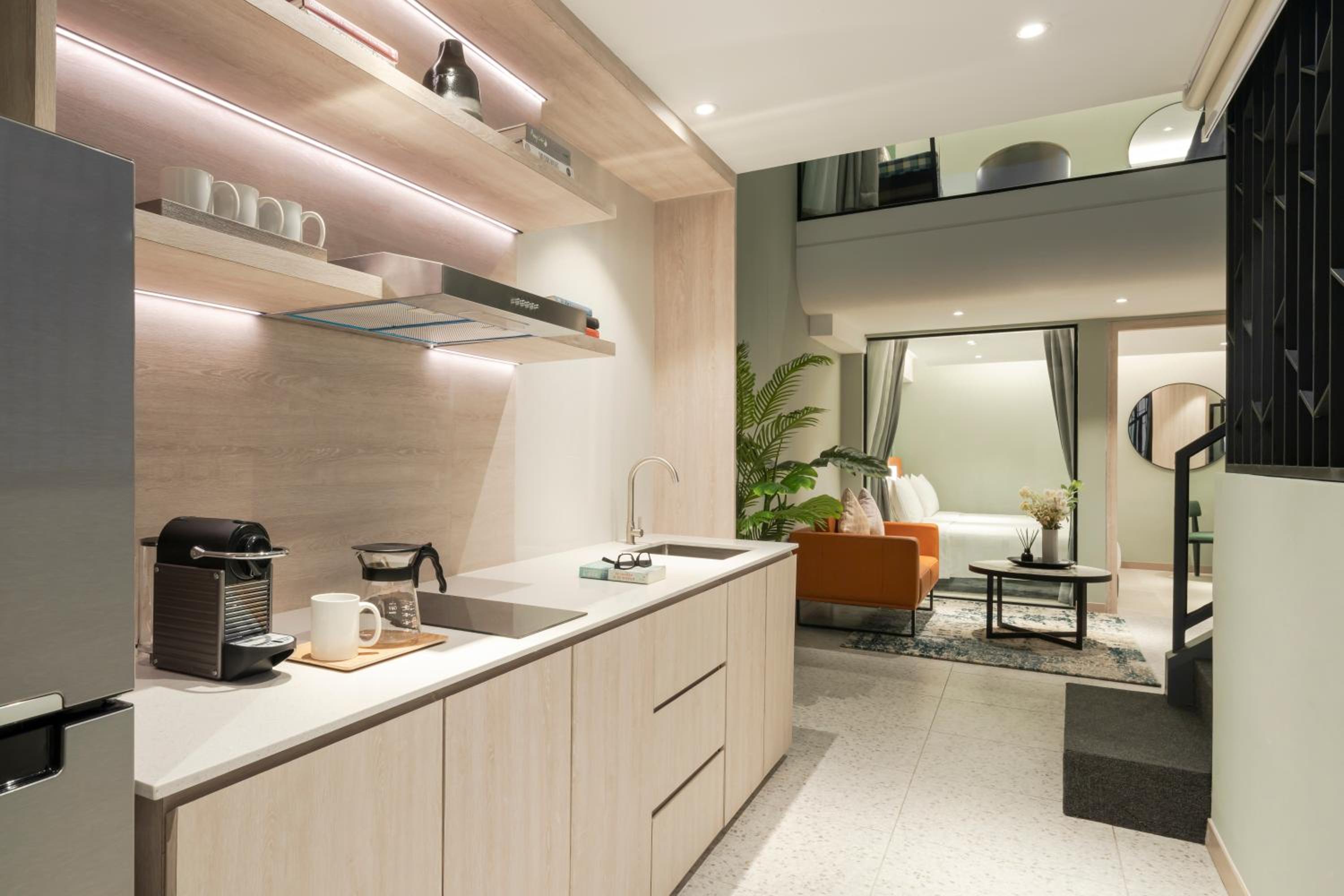 2 Bedroom Deluxe Loft at Block B - Photo 5