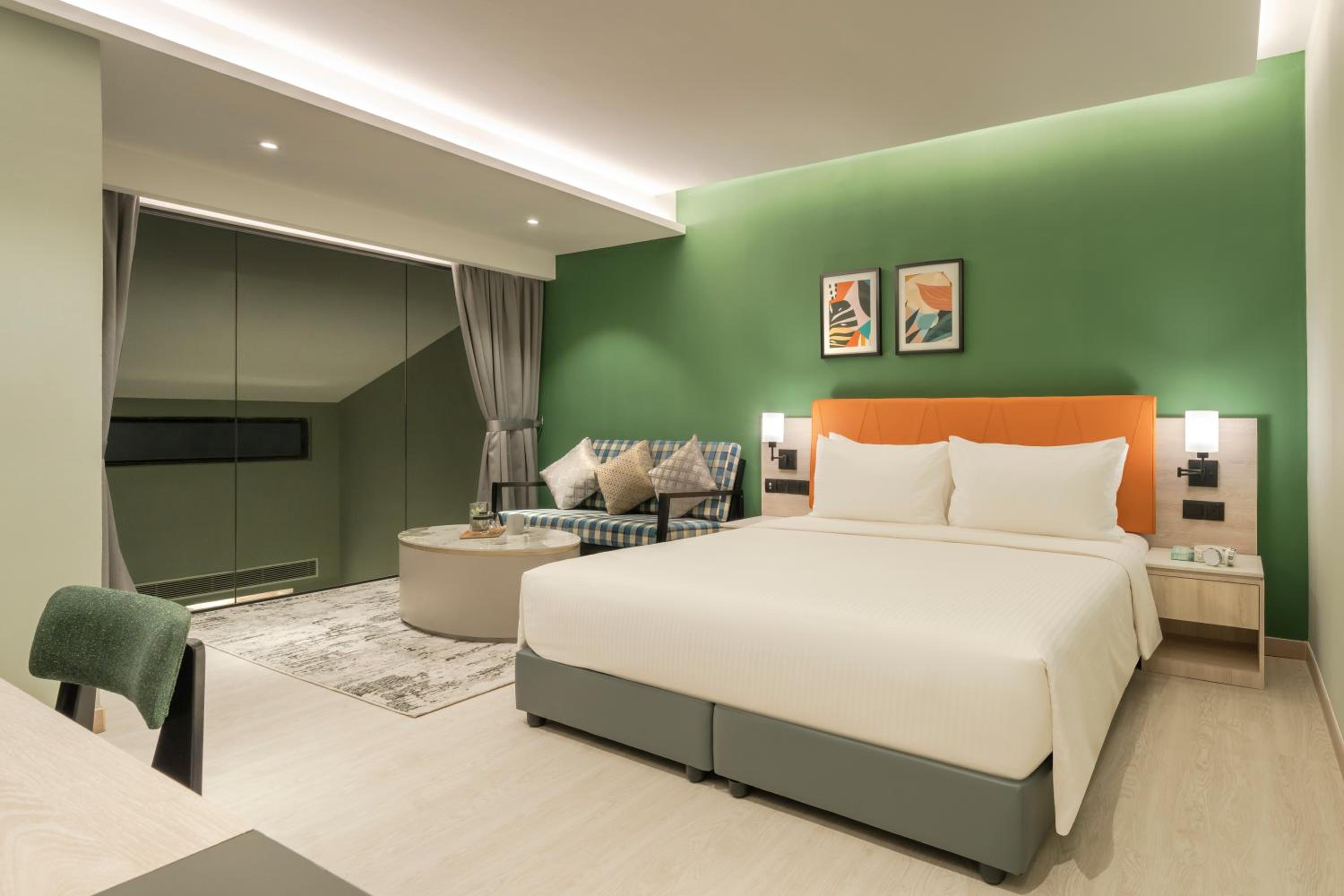 2 Bedroom Deluxe Loft at Block B - Photo 3
