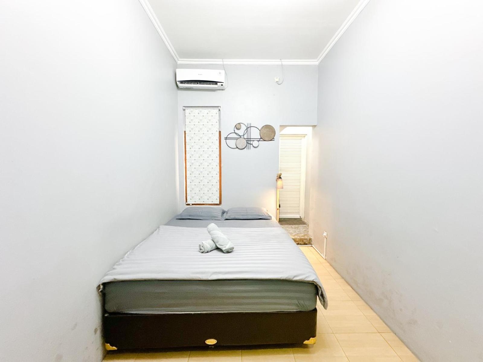 Double Room with Private Bathroom photo 2