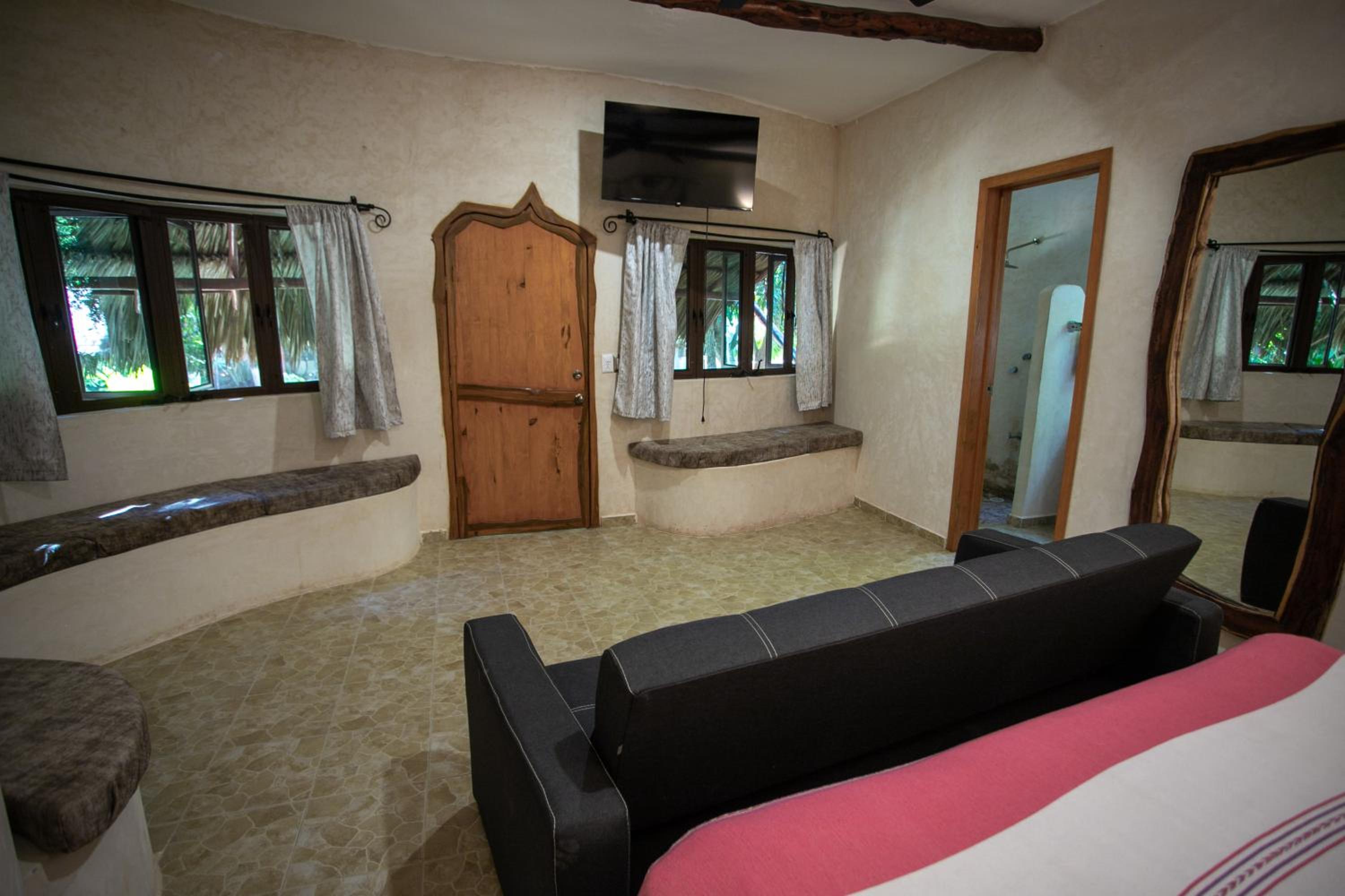 Deluxe Double or Twin Room with Pool Access - Photo 5