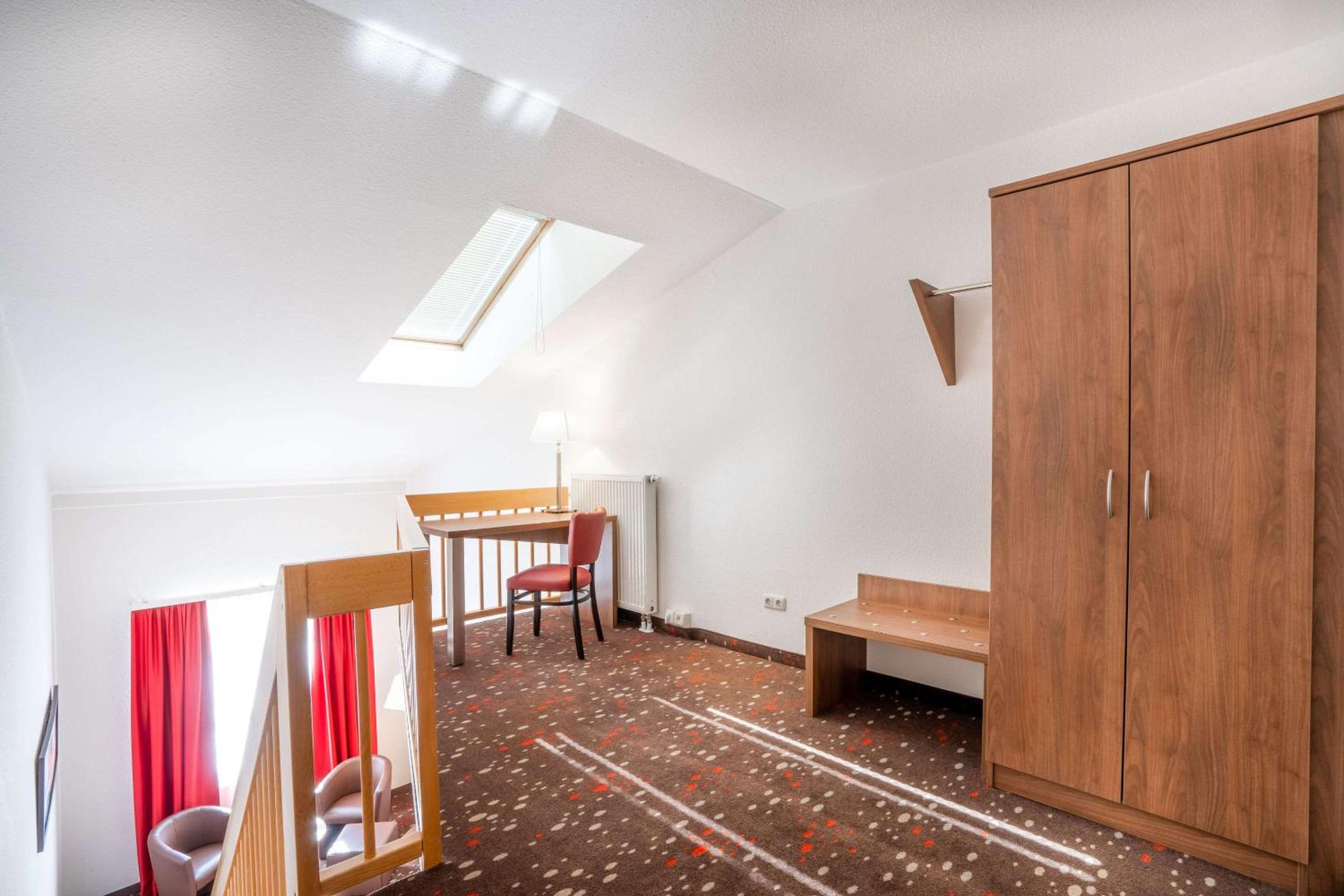 Suite - Photo 6