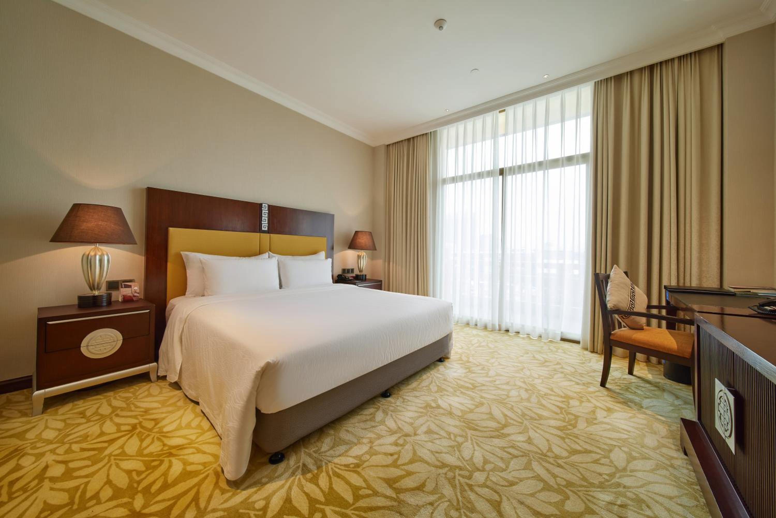 Standard Queen Room