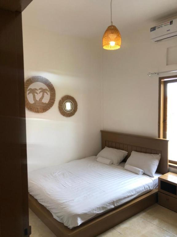 Queen Room with Pool View