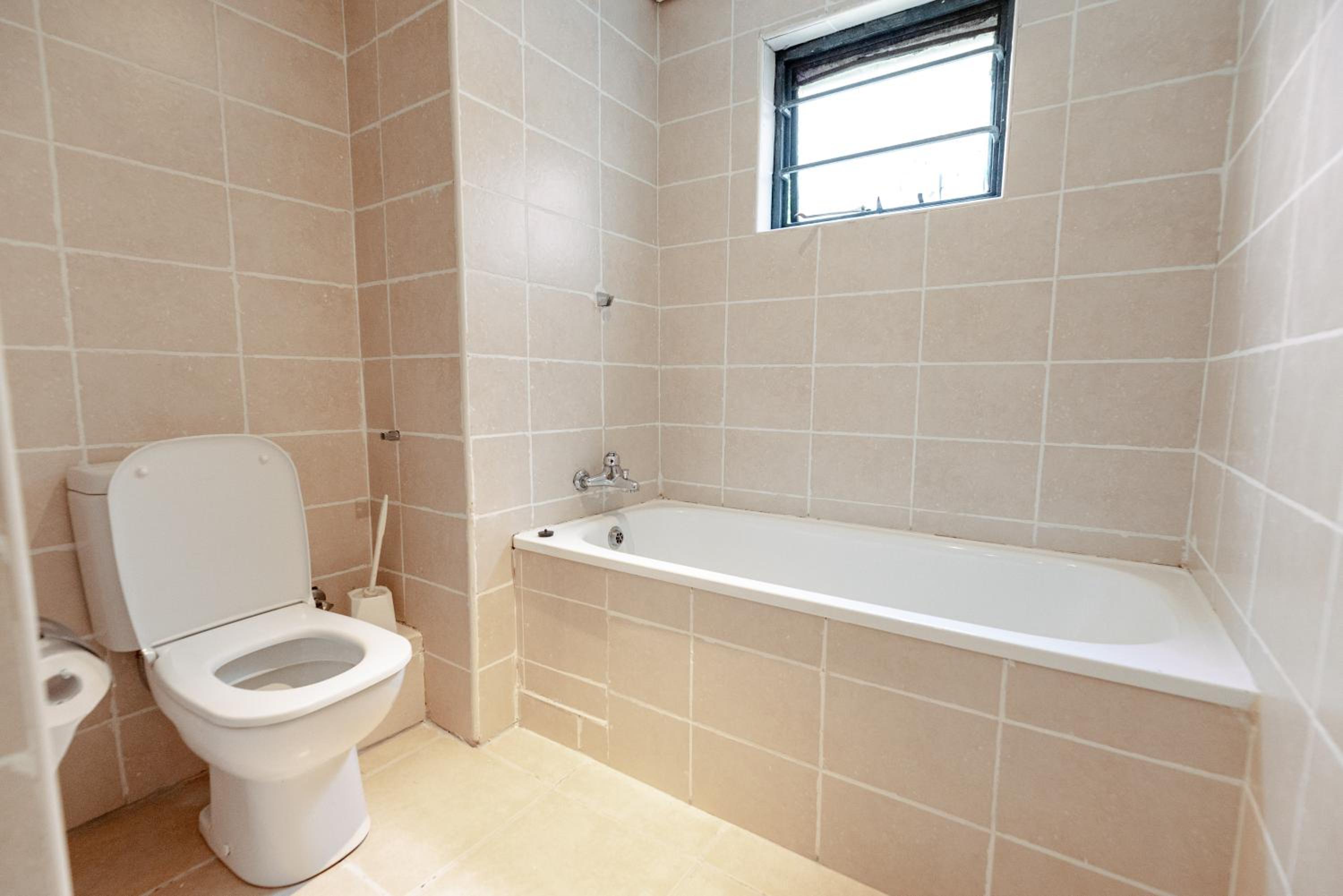 Three-Bedroom Superior Apartment with Two Queen and Two Single Beds - Non-Smoking
