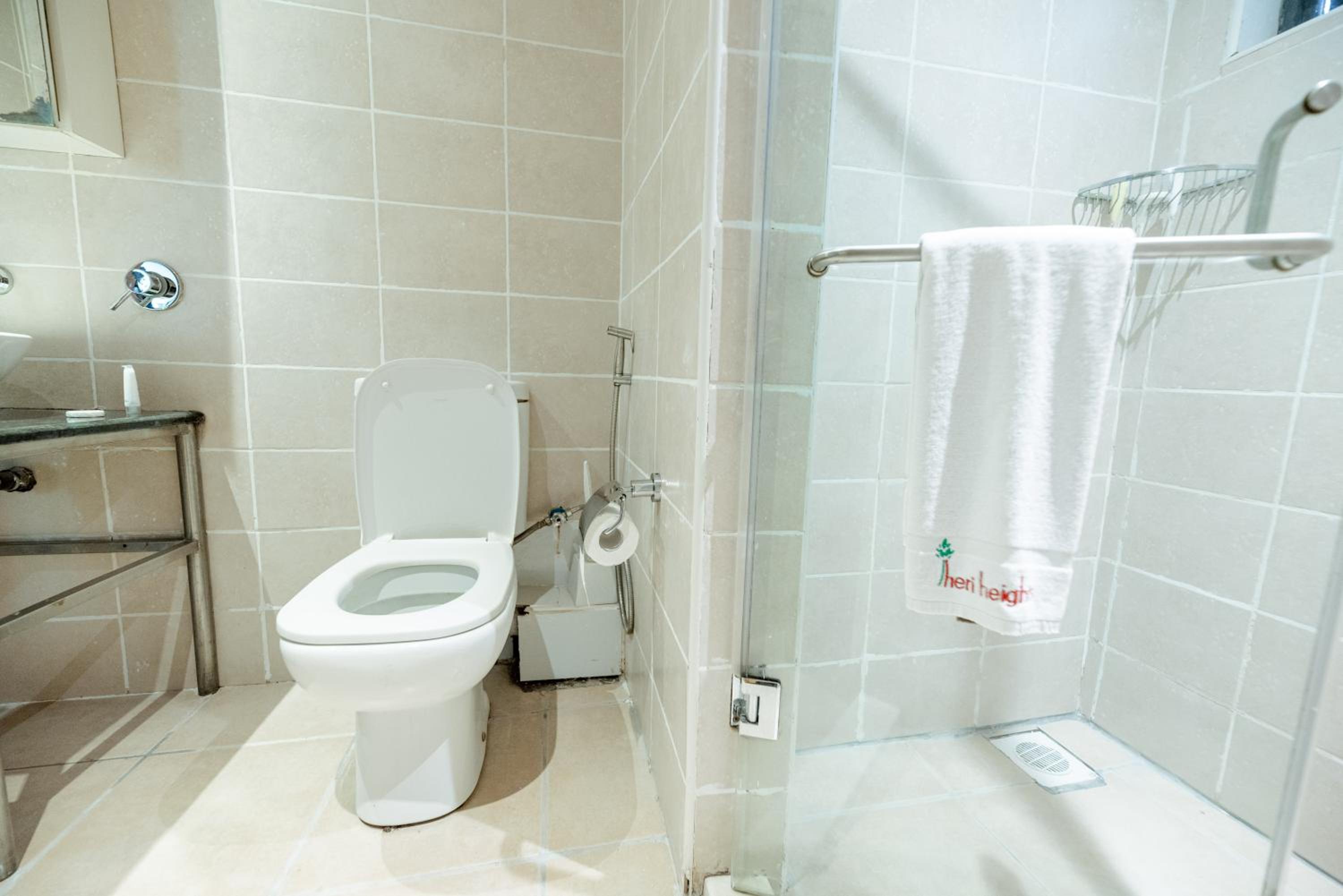 Three-Bedroom Superior Apartment with Two Queen and Two Single Beds - Non-Smoking