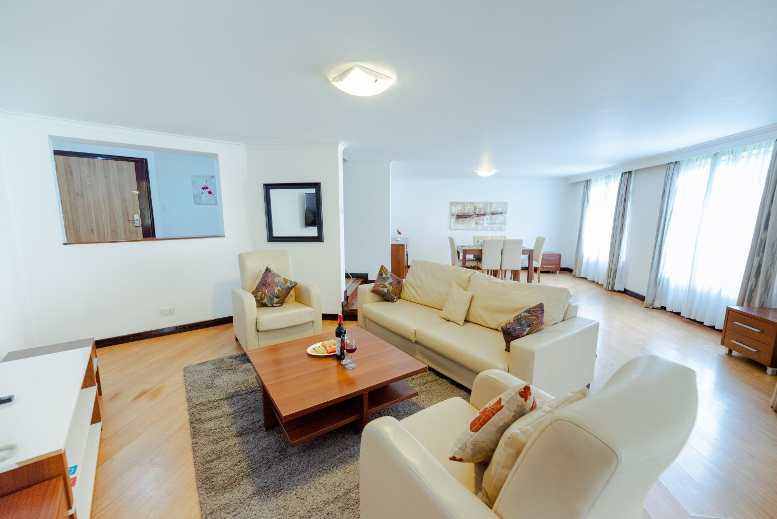 Three-Bedroom Superior Apartment with Two Queen and Two Single Beds - Non-Smoking