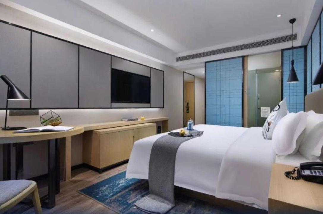 Business King Room photo 1