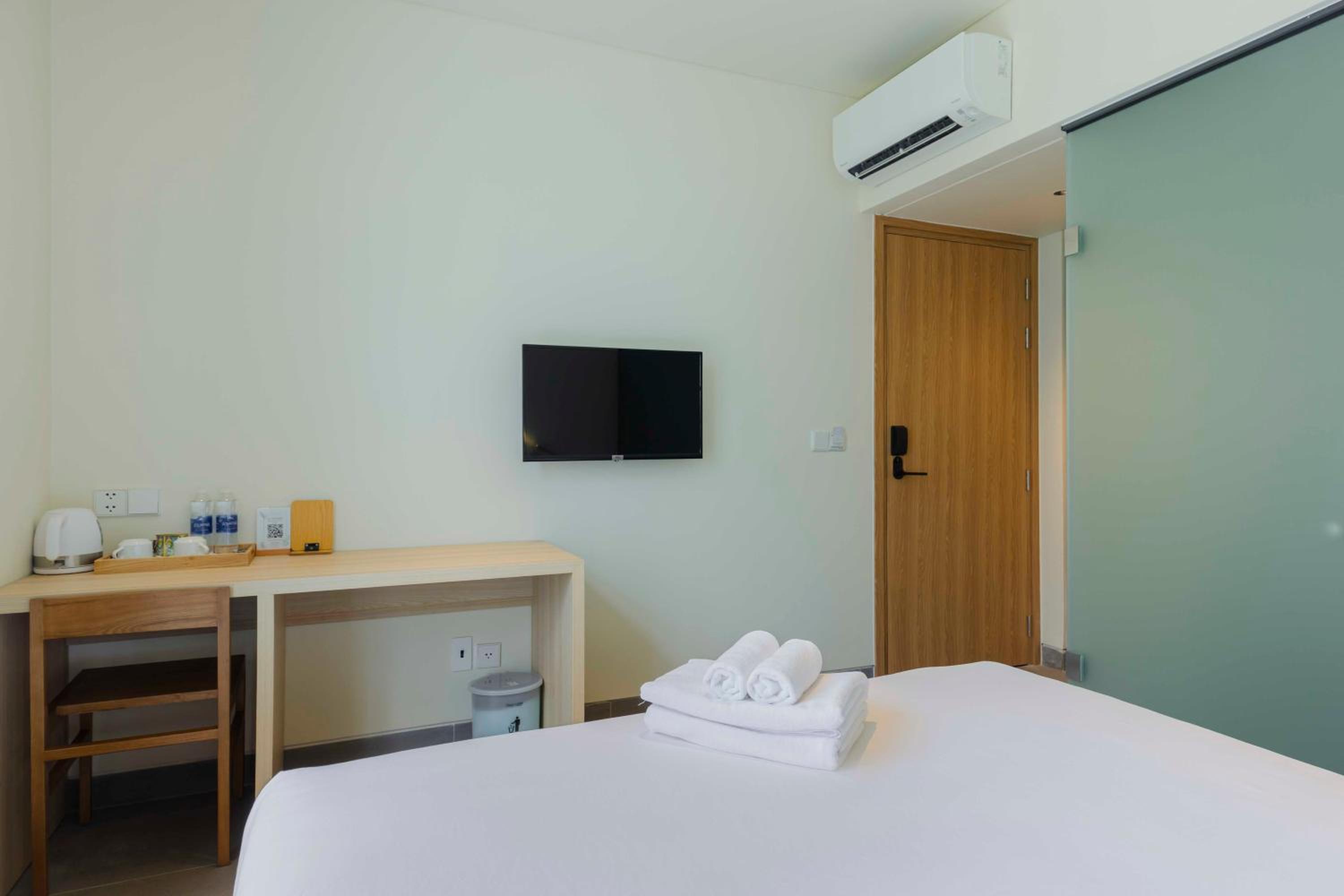 Standard Double Room - Photo 18