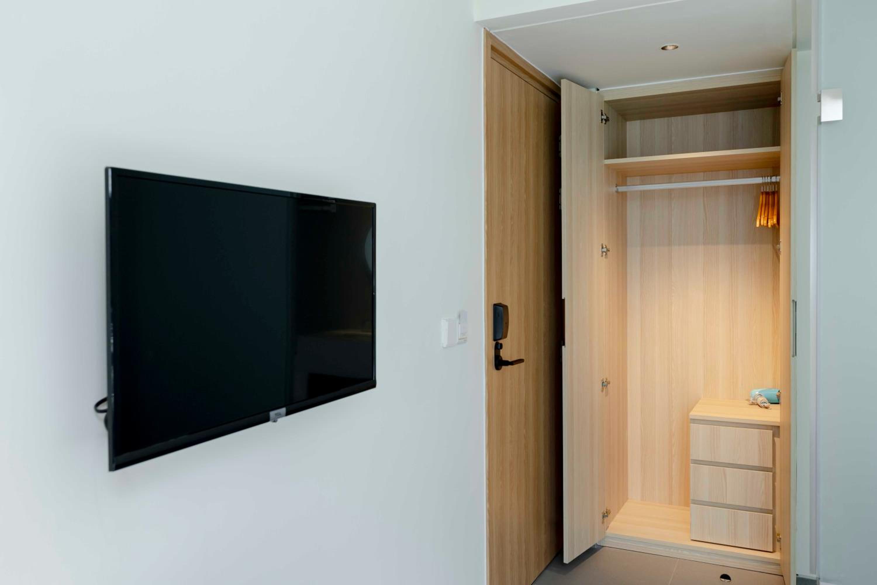 Standard Double Room - Photo 21