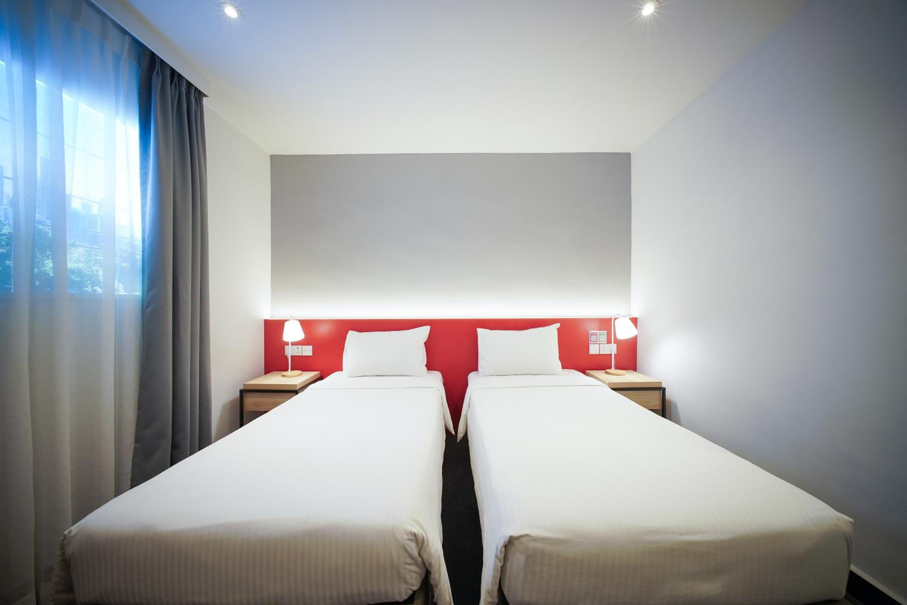 Standard Double or Twin Room (No Window) photo 3