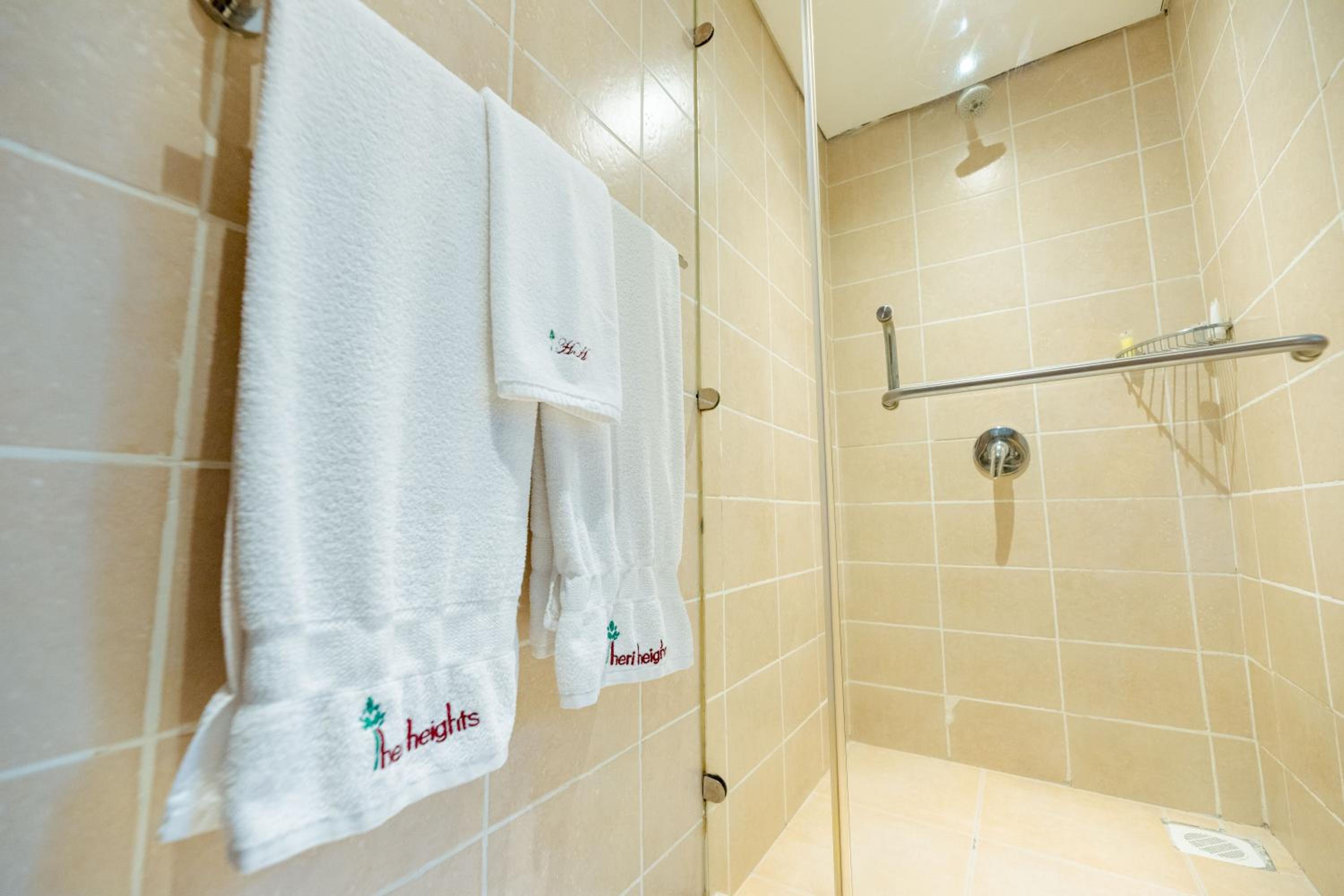 Three-Bedroom Superior Apartment with Two Queen and Two Single Beds - Non-Smoking