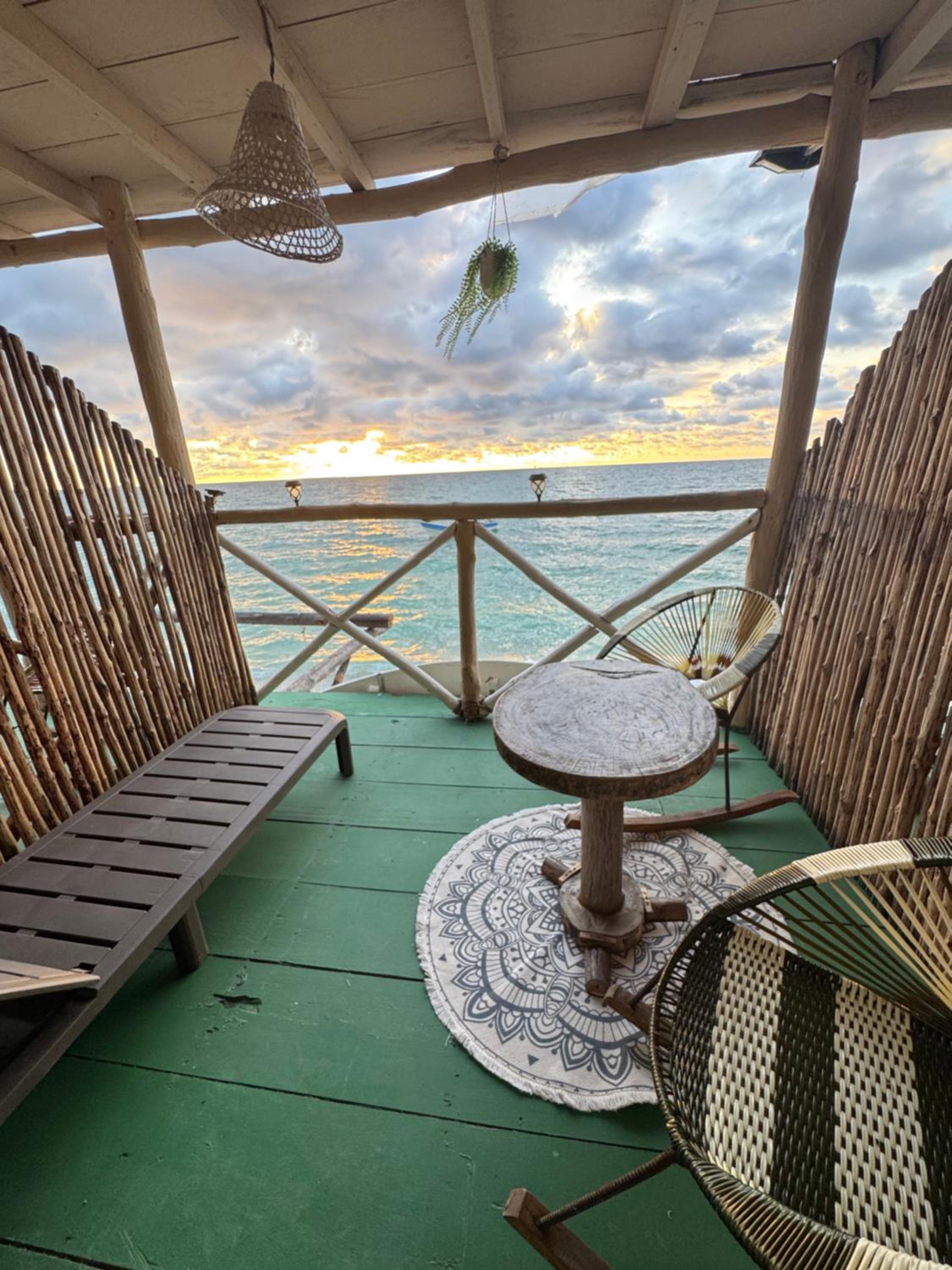 Deluxe Double Room with Balcony and Sea View photo 2