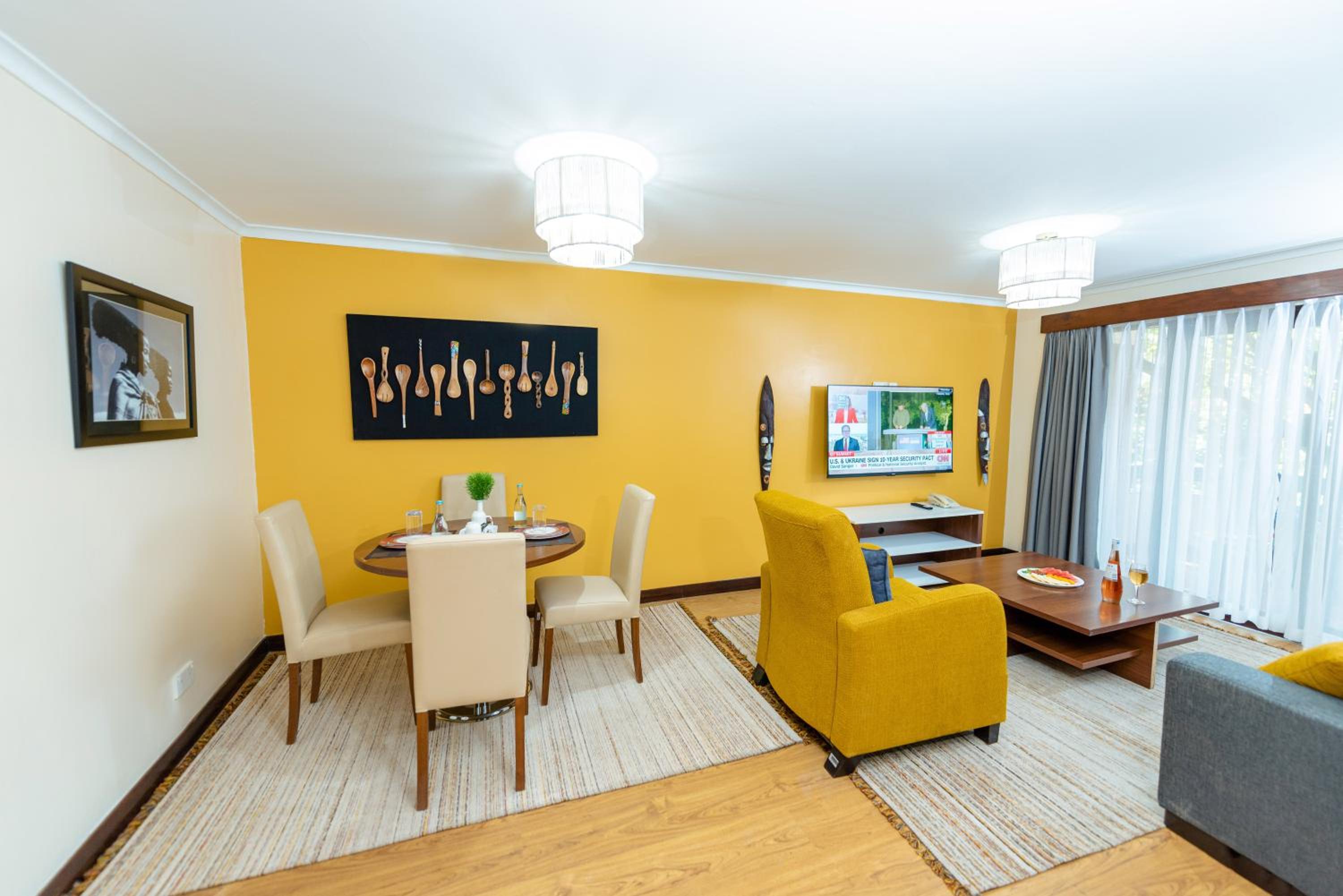 One-Bedroom Executive Queen Apartment - Non-Smoking