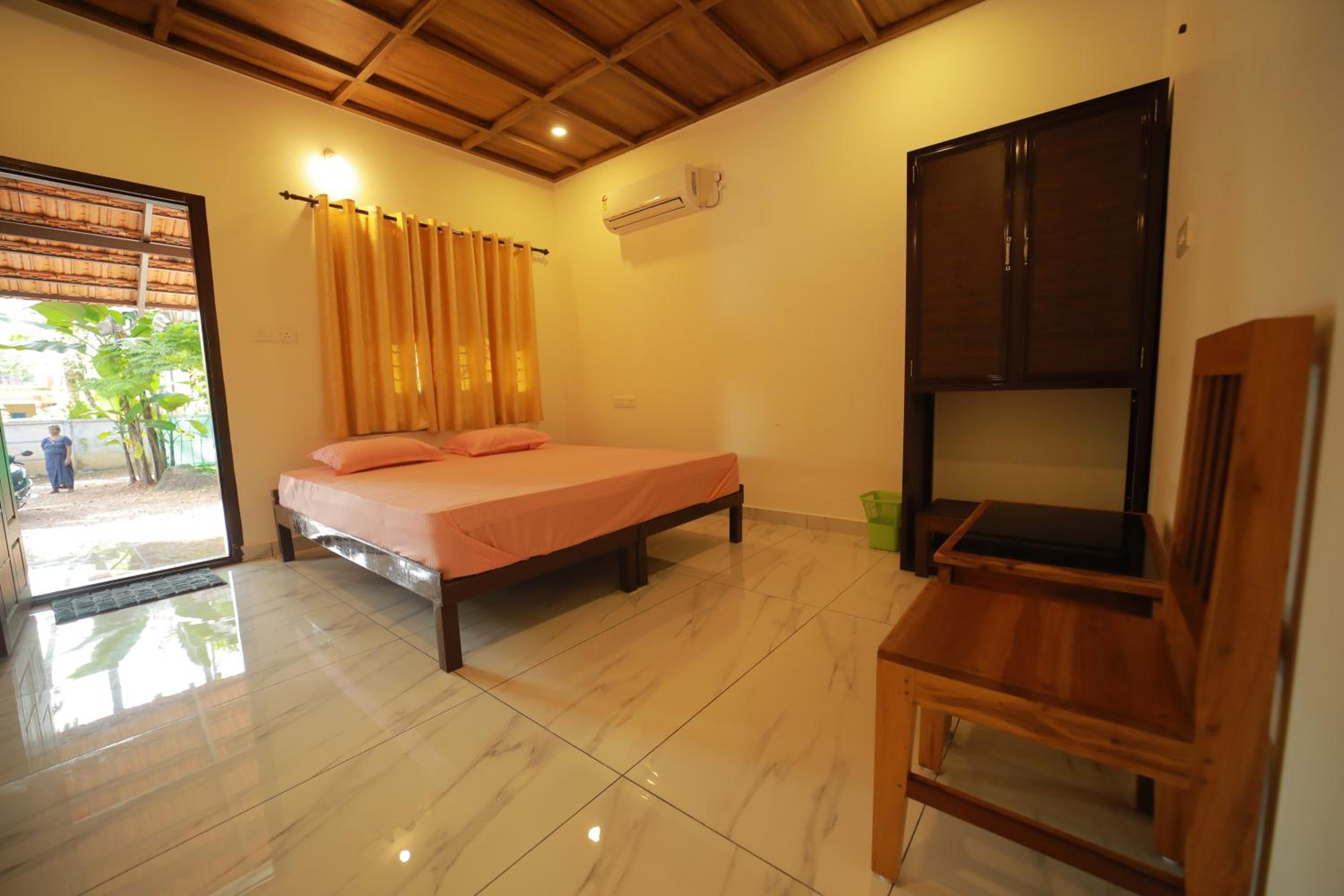 Deluxe Double Room photo 3
